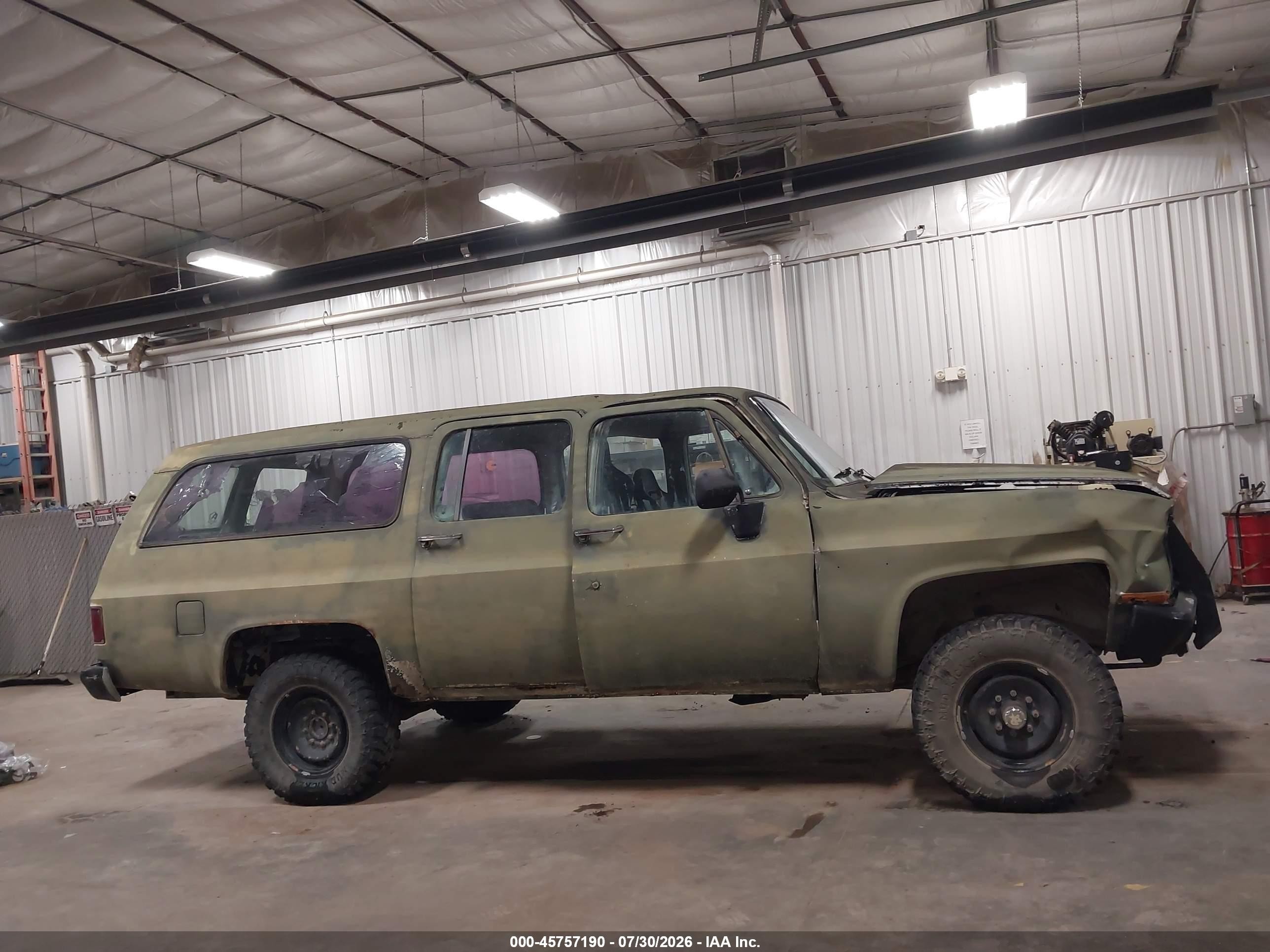 1983 Chevrolet Suburban K2 Зеленый vin: 1G8GK26M5DF162072