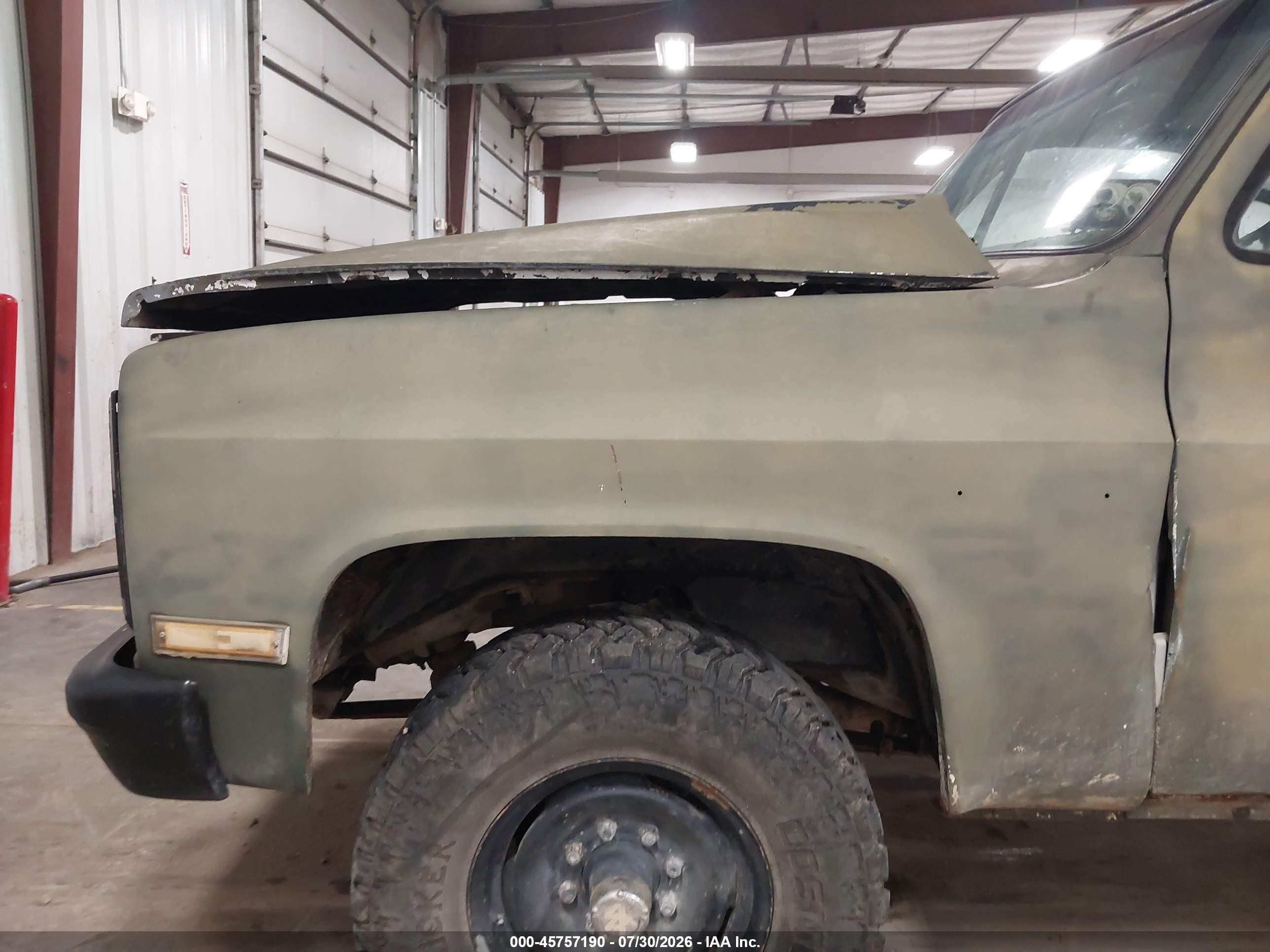 1983 Chevrolet Suburban K2 Зеленый vin: 1G8GK26M5DF162072