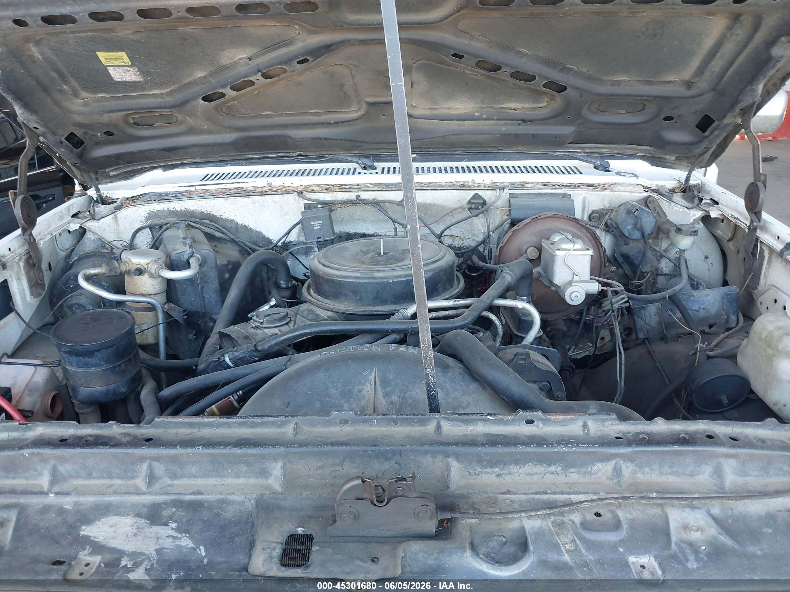 1986 Chevrolet Suburban K2 White vin: 1G8GK26MXGF162346