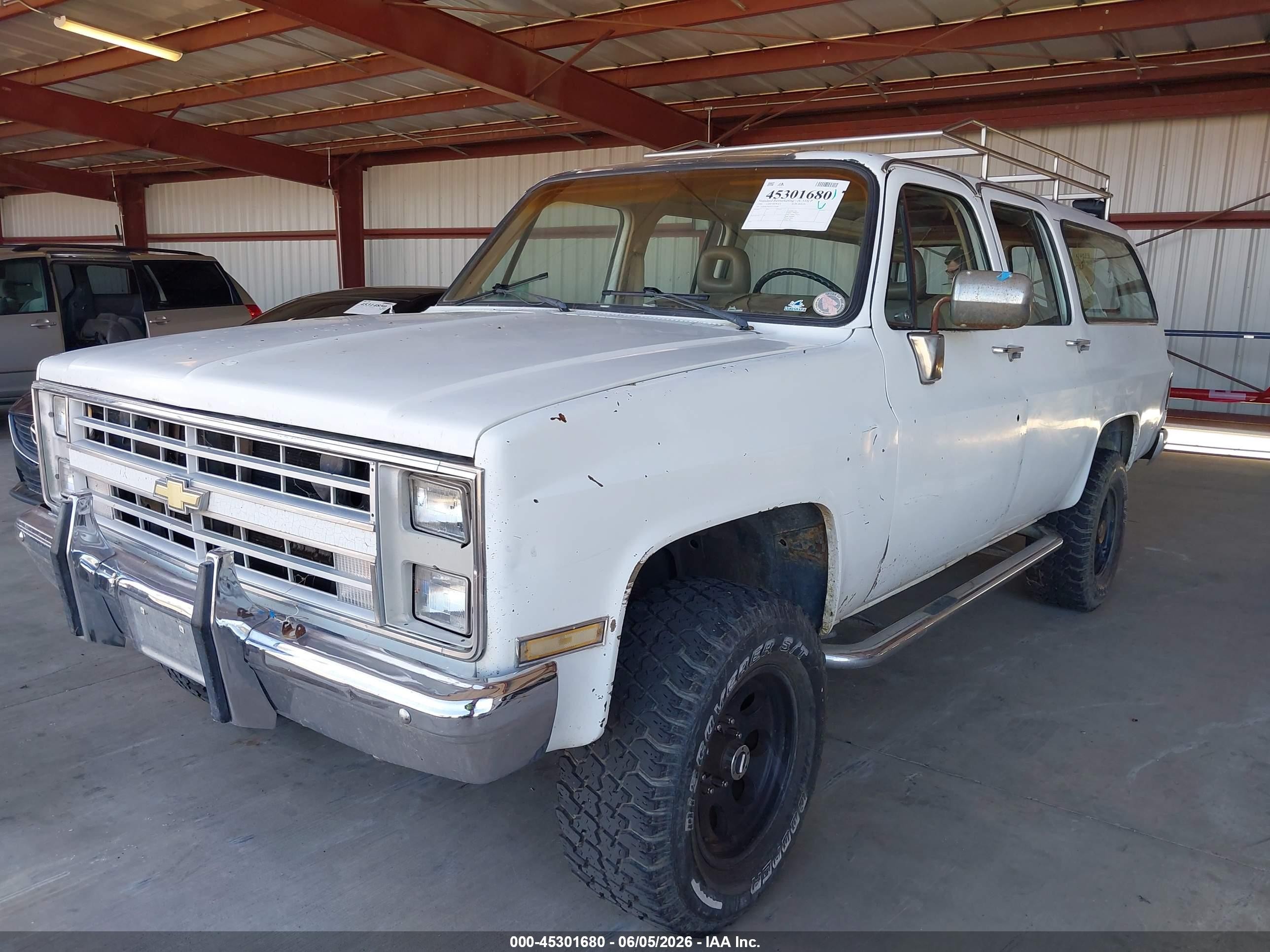 1986 Chevrolet Suburban K2 White vin: 1G8GK26MXGF162346