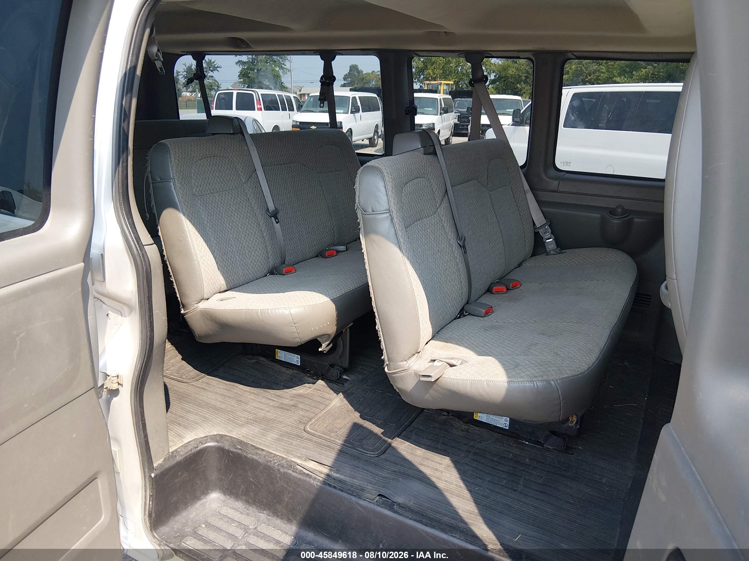 2010 Chevrolet Express 3500 Lt Серебряный vin: 1GA2G1DGXA1169013