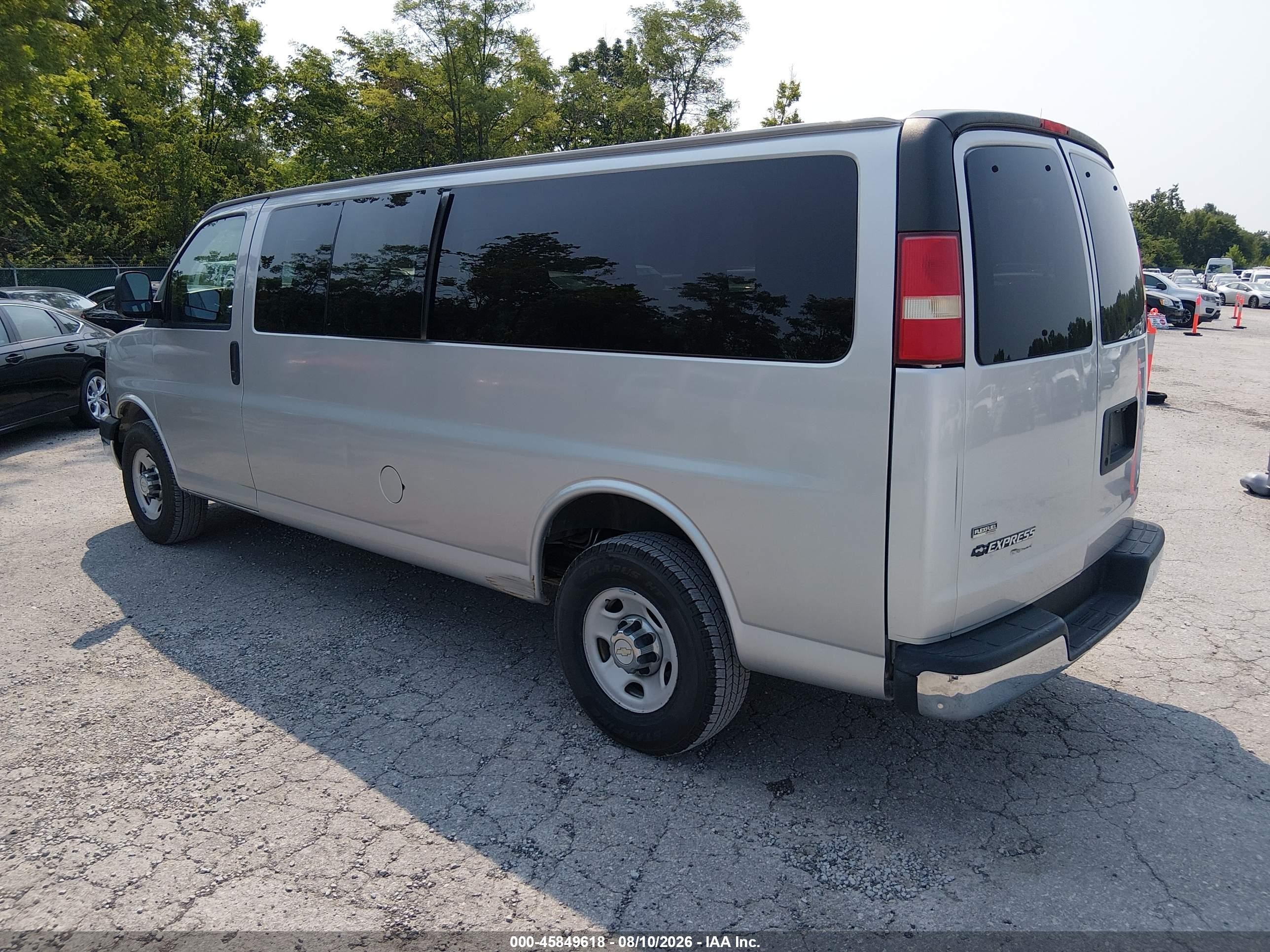 2010 Chevrolet Express 3500 Lt Серебряный vin: 1GA2G1DGXA1169013