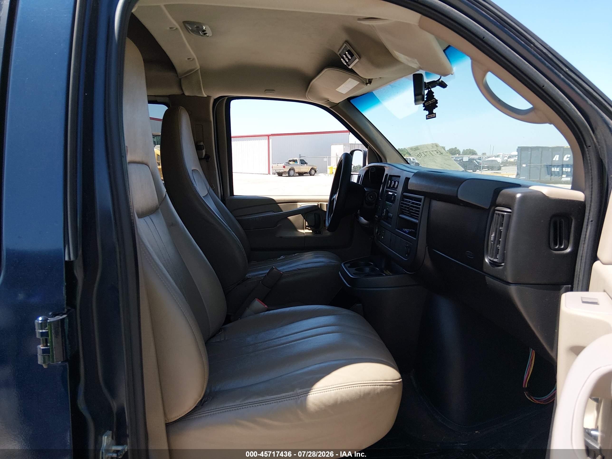 2010 Chevrolet Express 3500 Ls Dark Blue vin: 1GA2GZDG2A1111444