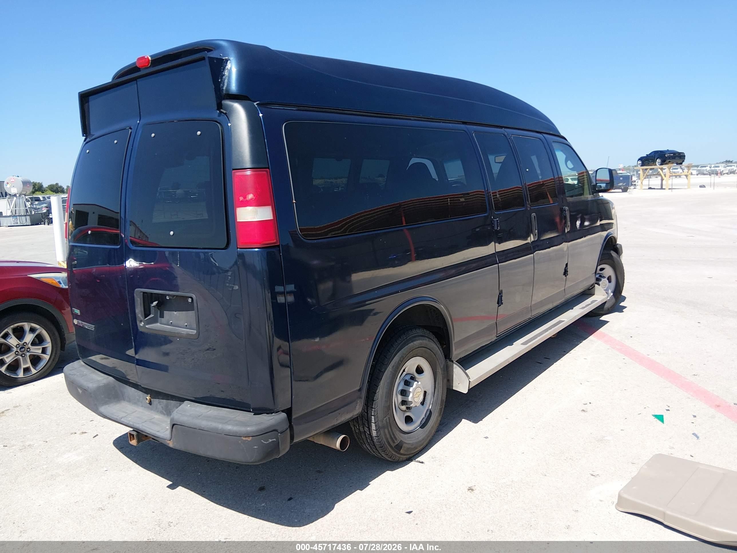 2010 Chevrolet Express 3500 Ls Dark Blue vin: 1GA2GZDG2A1111444