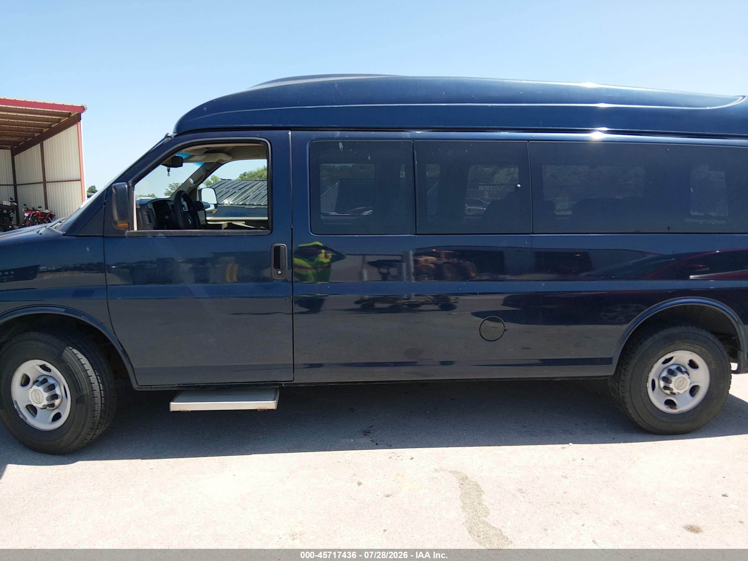 2010 Chevrolet Express 3500 Ls Dark Blue vin: 1GA2GZDG2A1111444