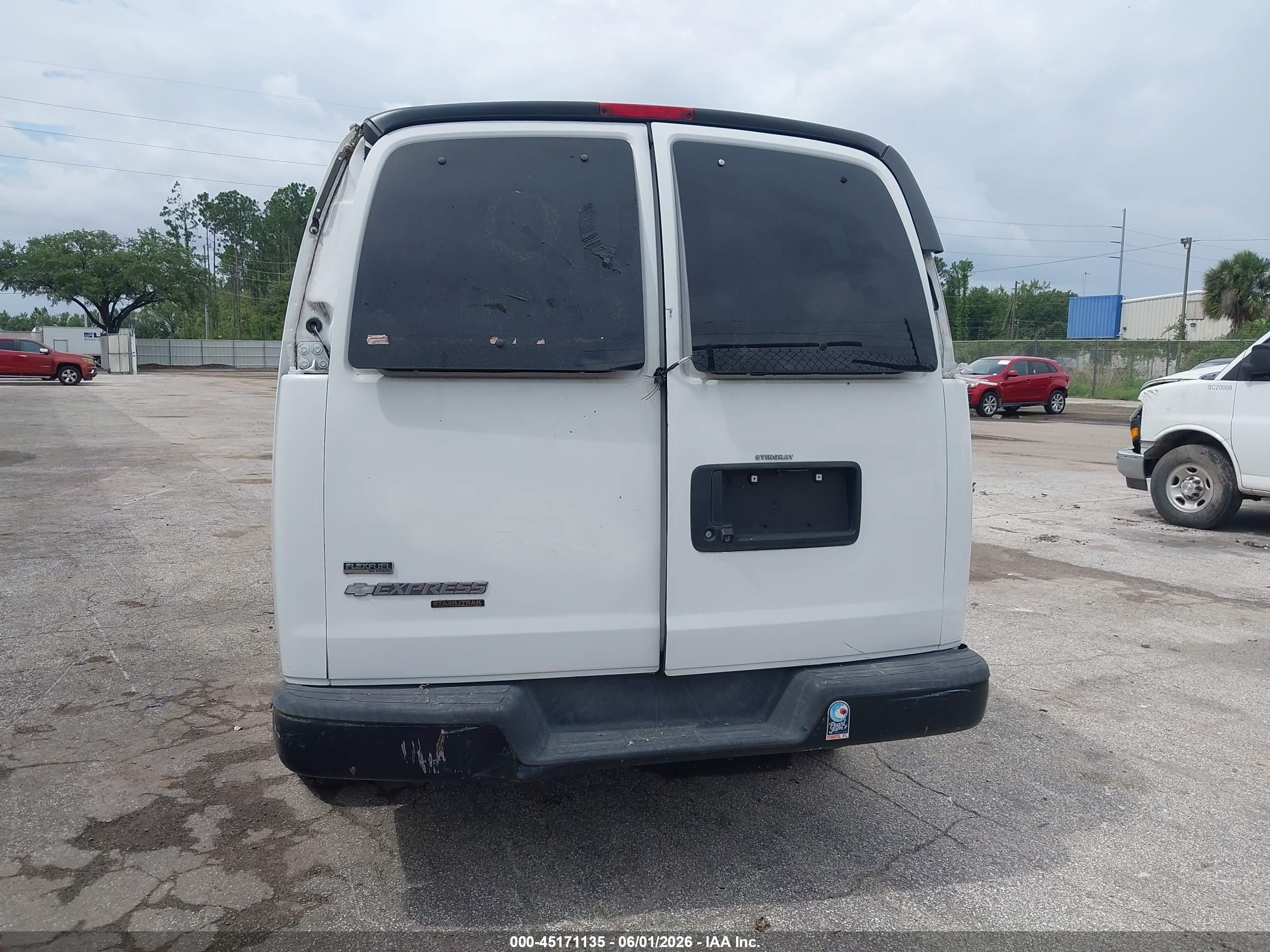 2010 Chevrolet Express 3500 Ls White vin: 1GA2GZDG7A1128577