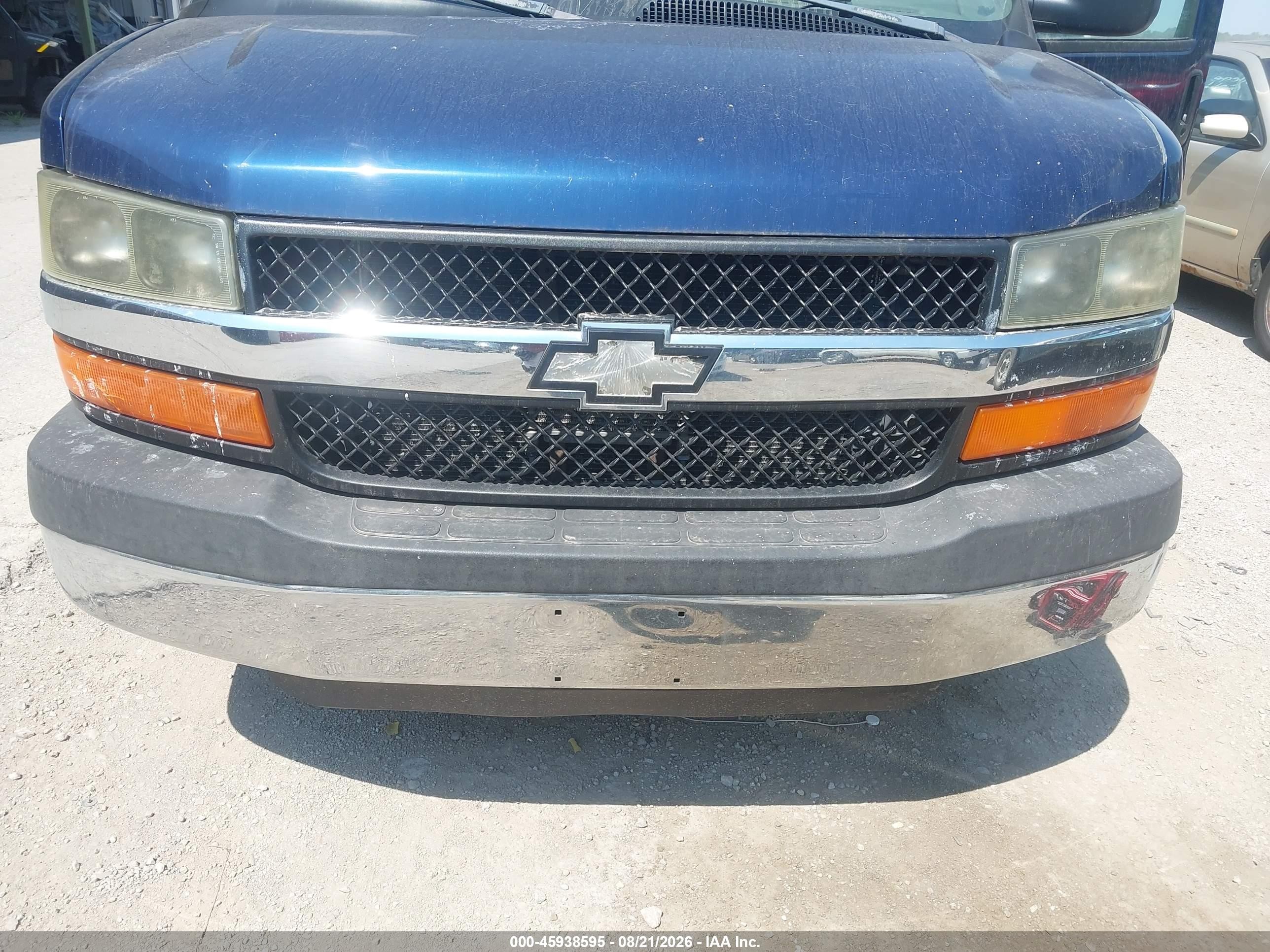 2003 Chevrolet Express Passenger   Blue vin: 1GAGG25U631182909