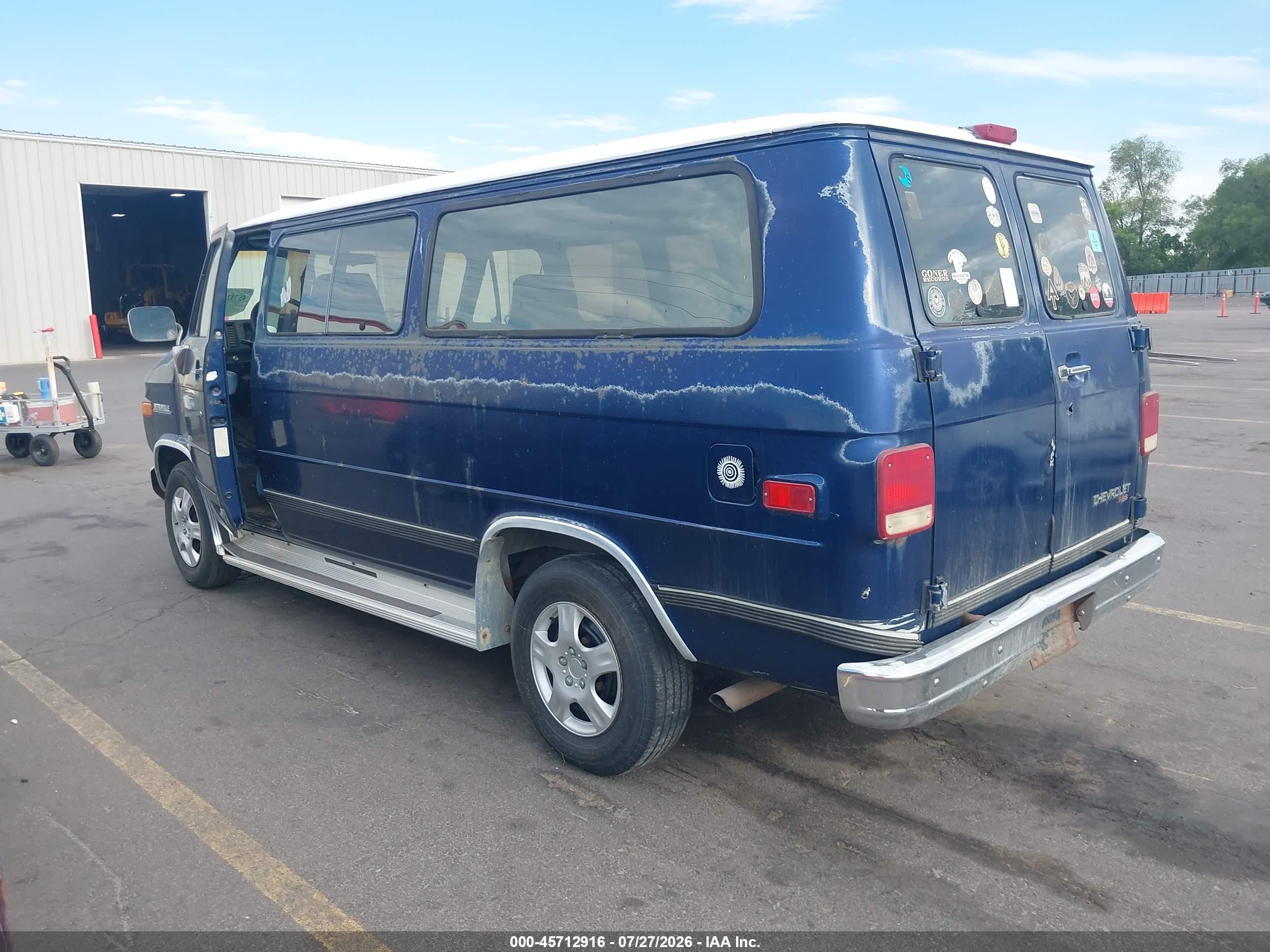1995 Chevrolet G30 G30 Blue vin: 1GAGG35KXSF207249