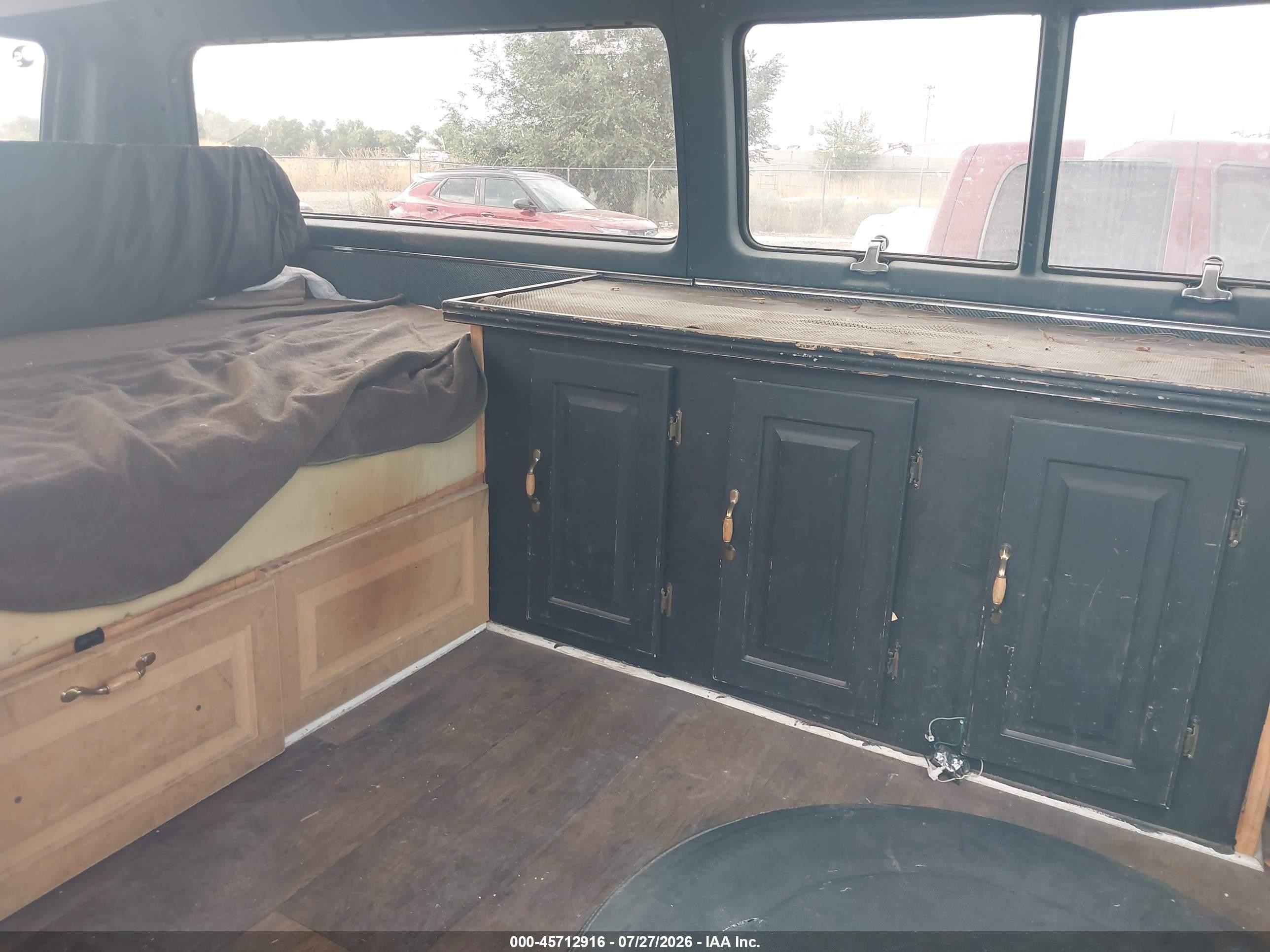 1995 Chevrolet G30 G30 Blue vin: 1GAGG35KXSF207249