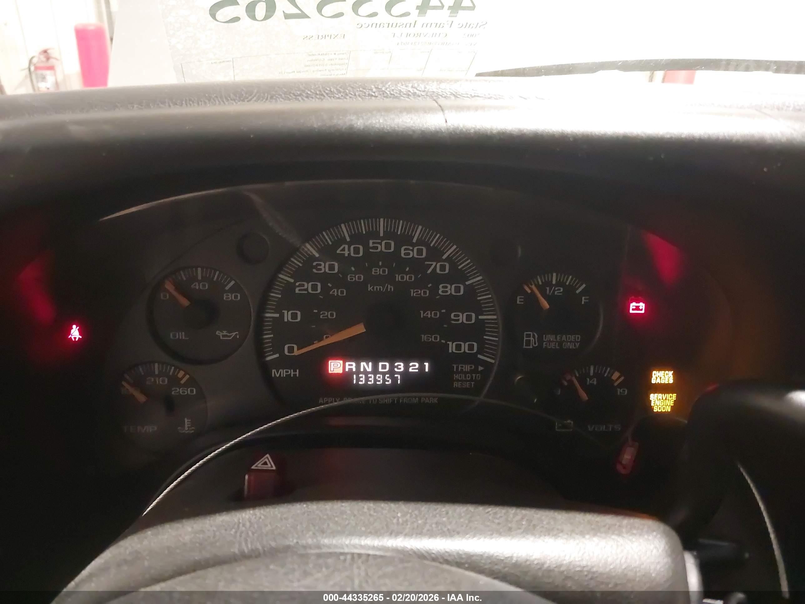 2002 Chevrolet Express   Gold vin: 1GAHG35R521214074