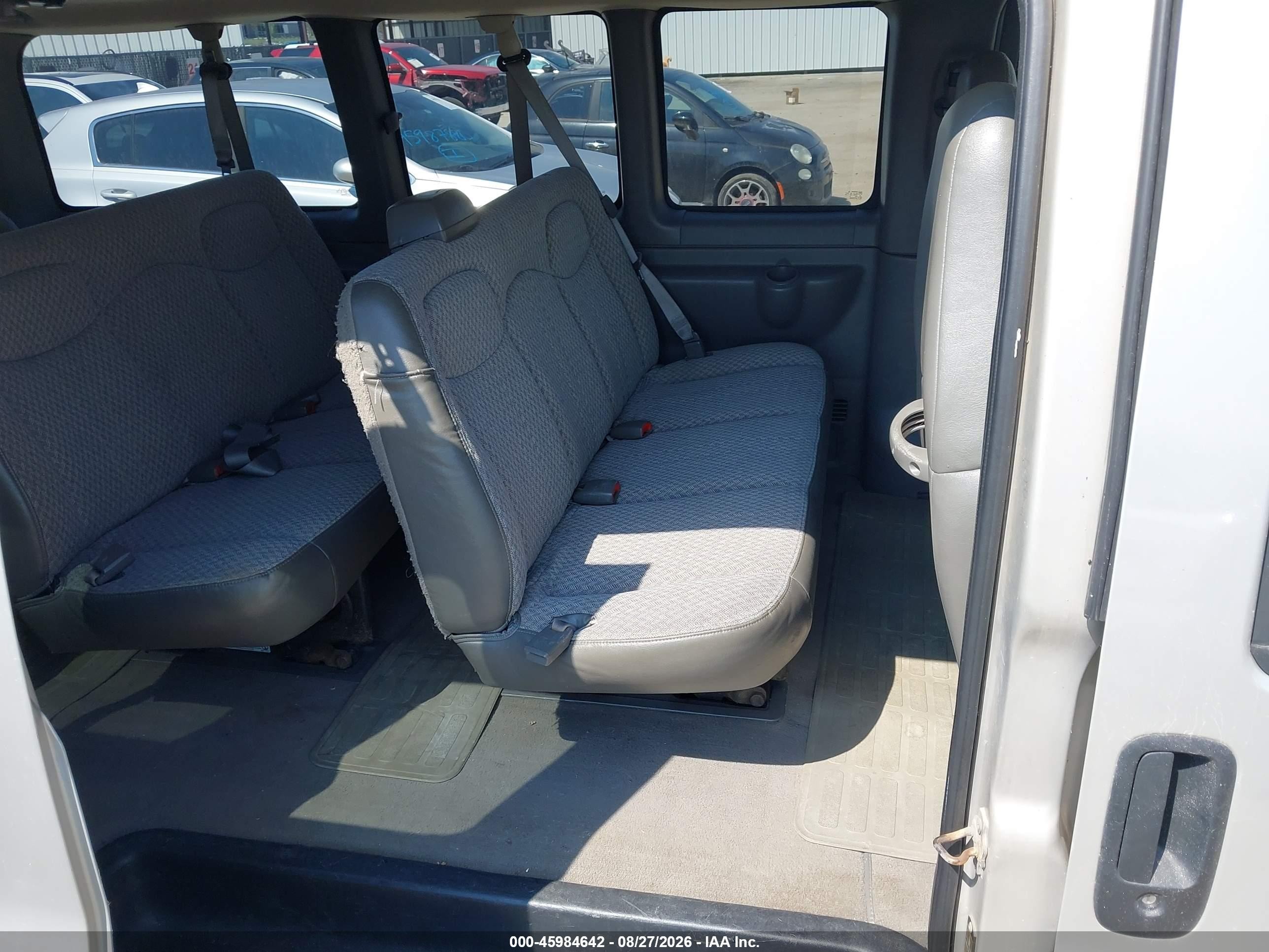 2006 Chevrolet Express Ls Gold vin: 1GAHG35U261193470