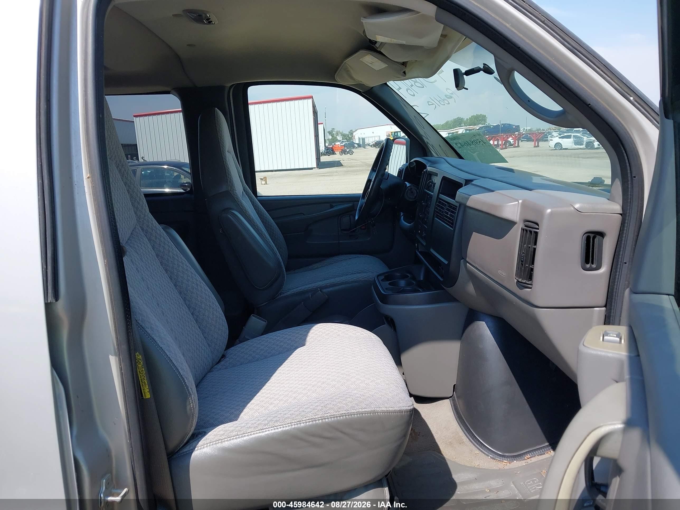 2006 Chevrolet Express Ls Gold vin: 1GAHG35U261193470