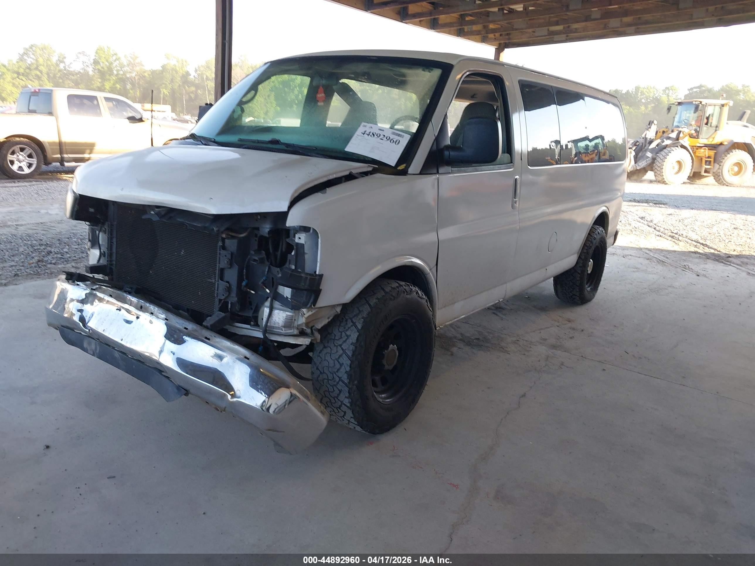 2007 Chevrolet Express Ls White vin: 1GAHG35U371122733