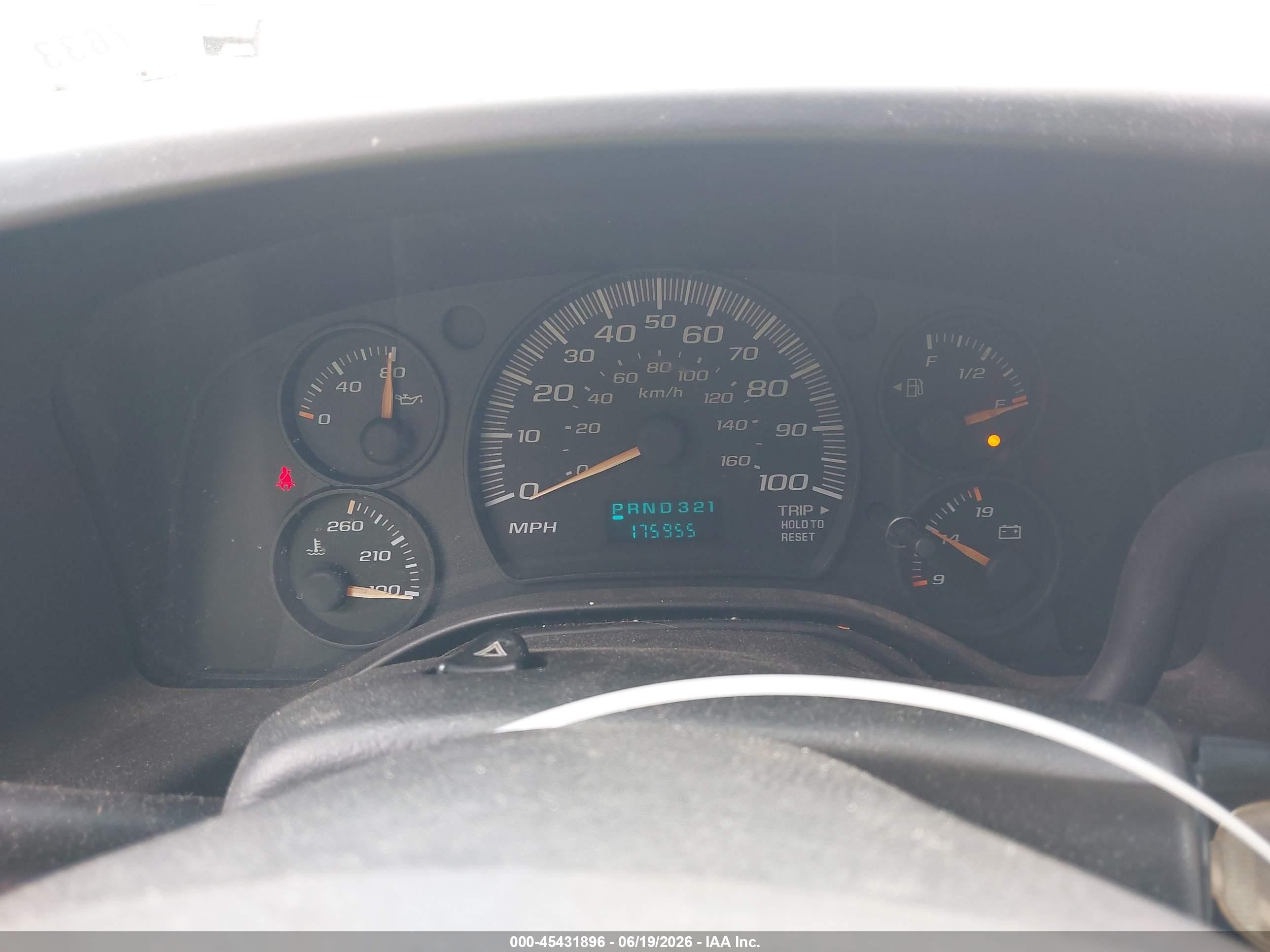2003 Chevrolet Express   Gold vin: 1GAHG35U731229875