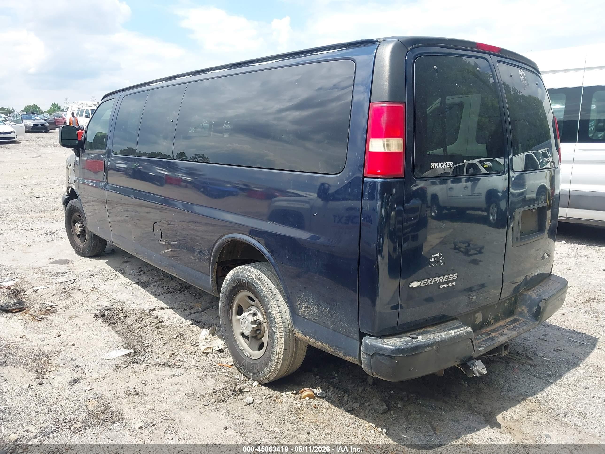 2009 Chevrolet Express 3500 Ls Blue vin: 1GAHG39K091161890
