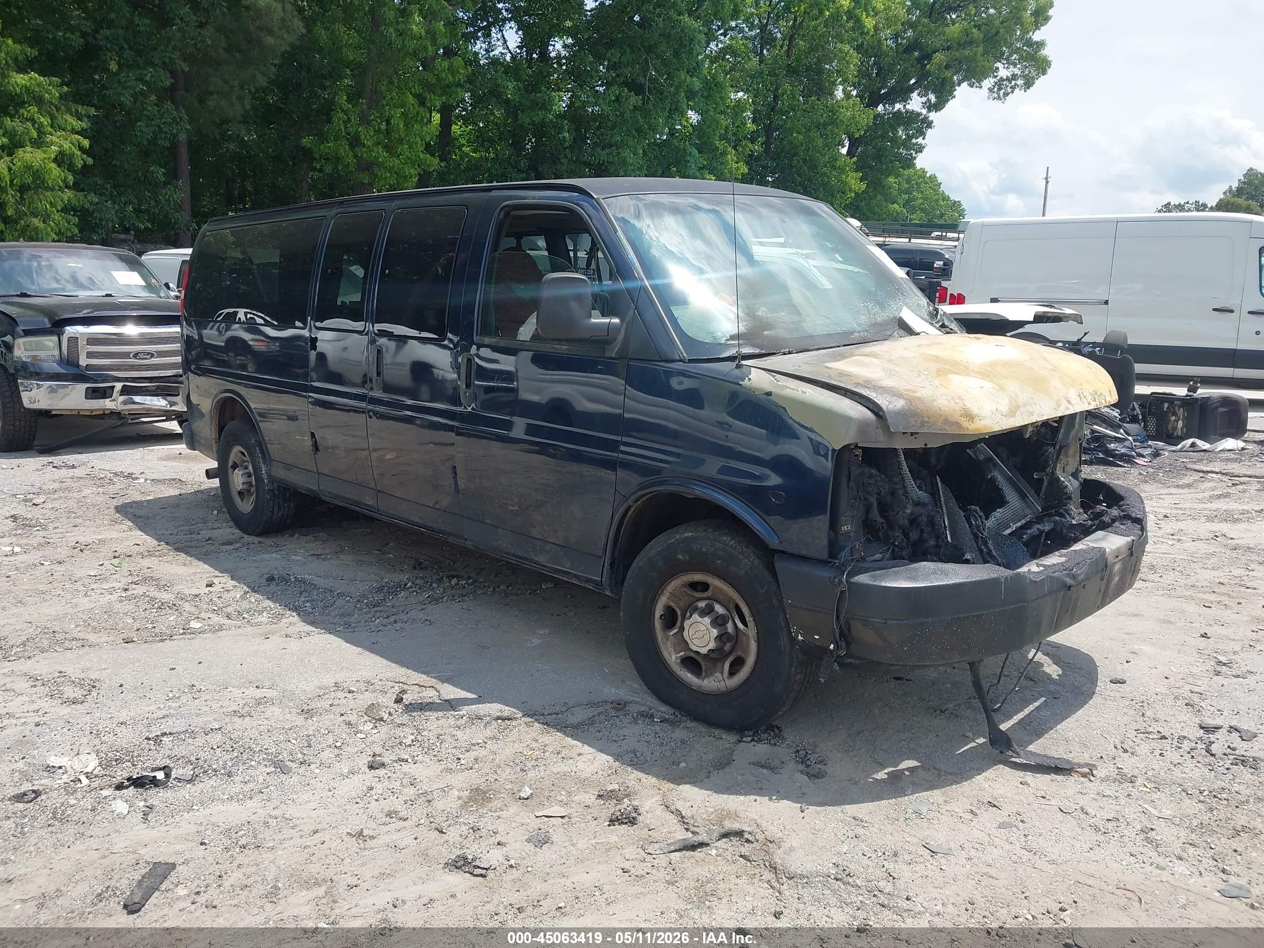 2009 Chevrolet Express 3500 Ls Blue vin: 1GAHG39K091161890