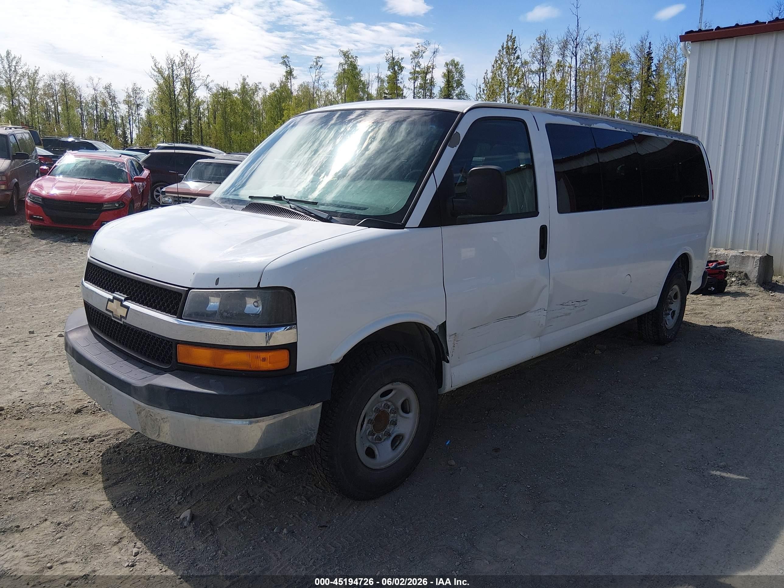 2009 Chevrolet Express 3500 Ls White vin: 1GAHG39K791173468
