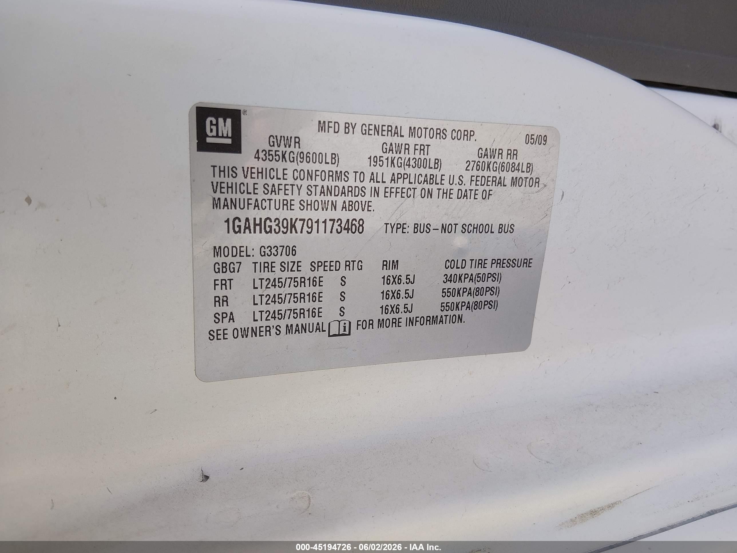 2009 Chevrolet Express 3500 Ls White vin: 1GAHG39K791173468