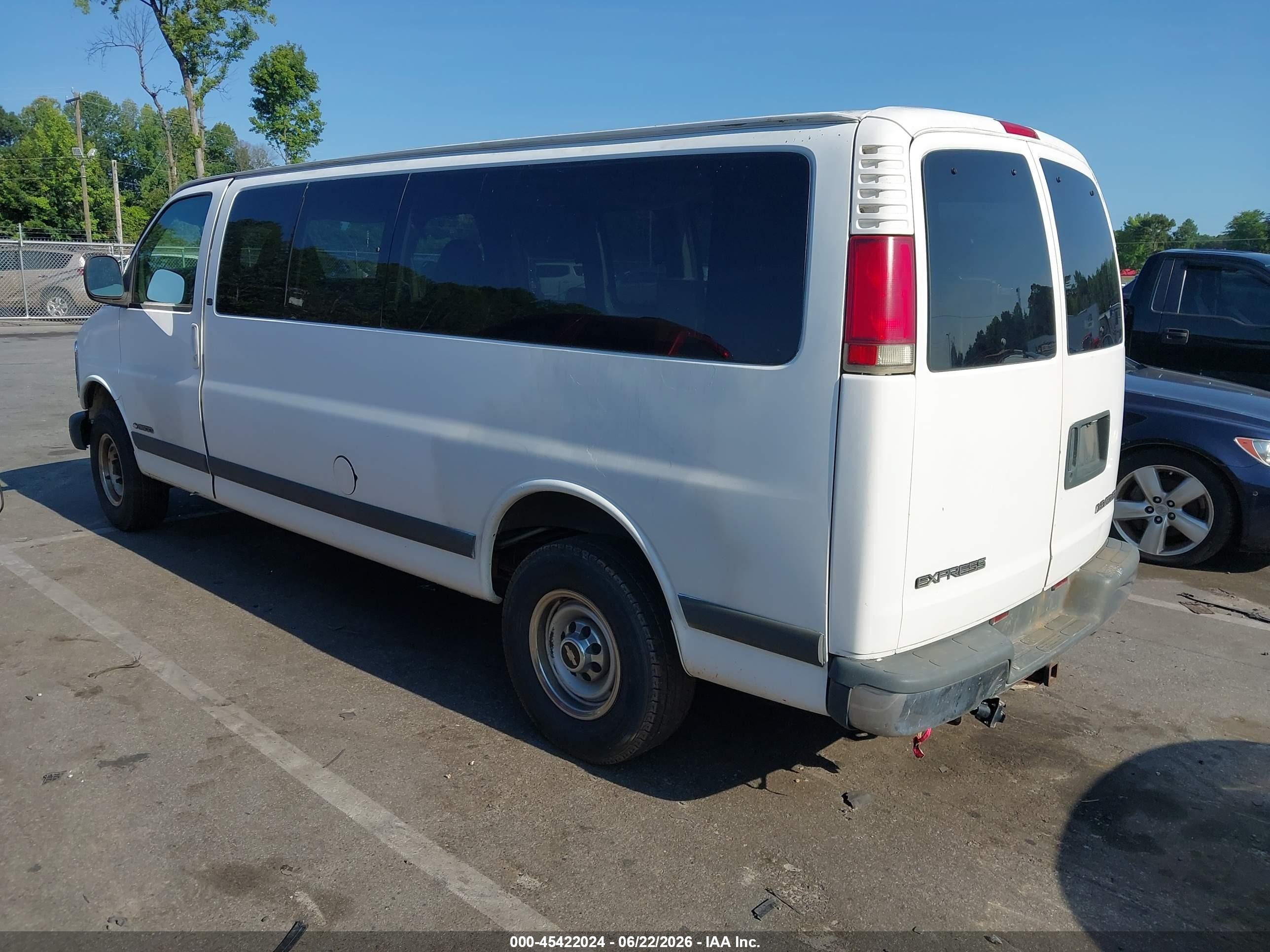 1998 Chevrolet Express Van G3500 White vin: 1GAHG39R1W1050211