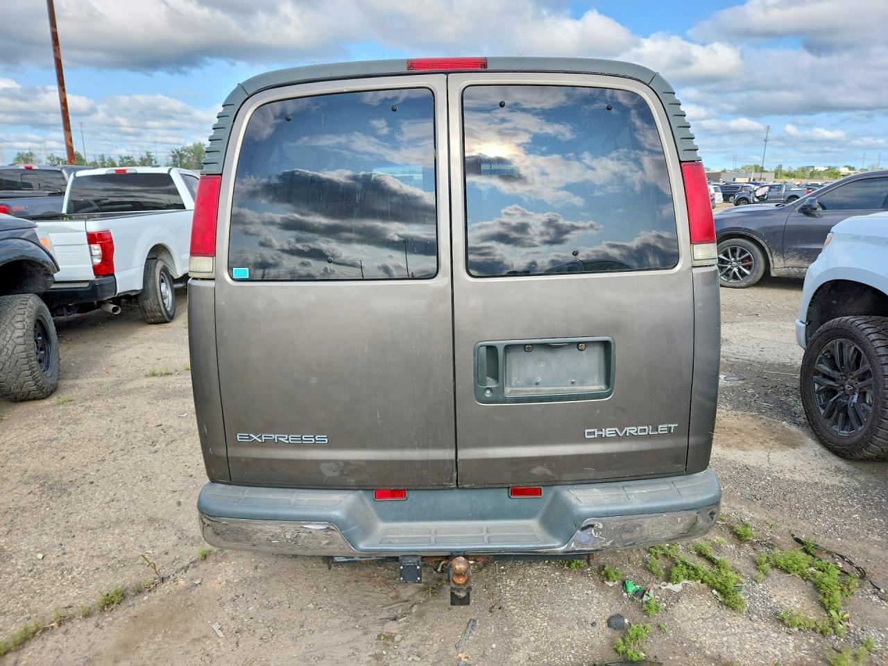 1999 Chevrolet Express G3500 Желто-коричневый vin: 1GAHG39R1X1002239