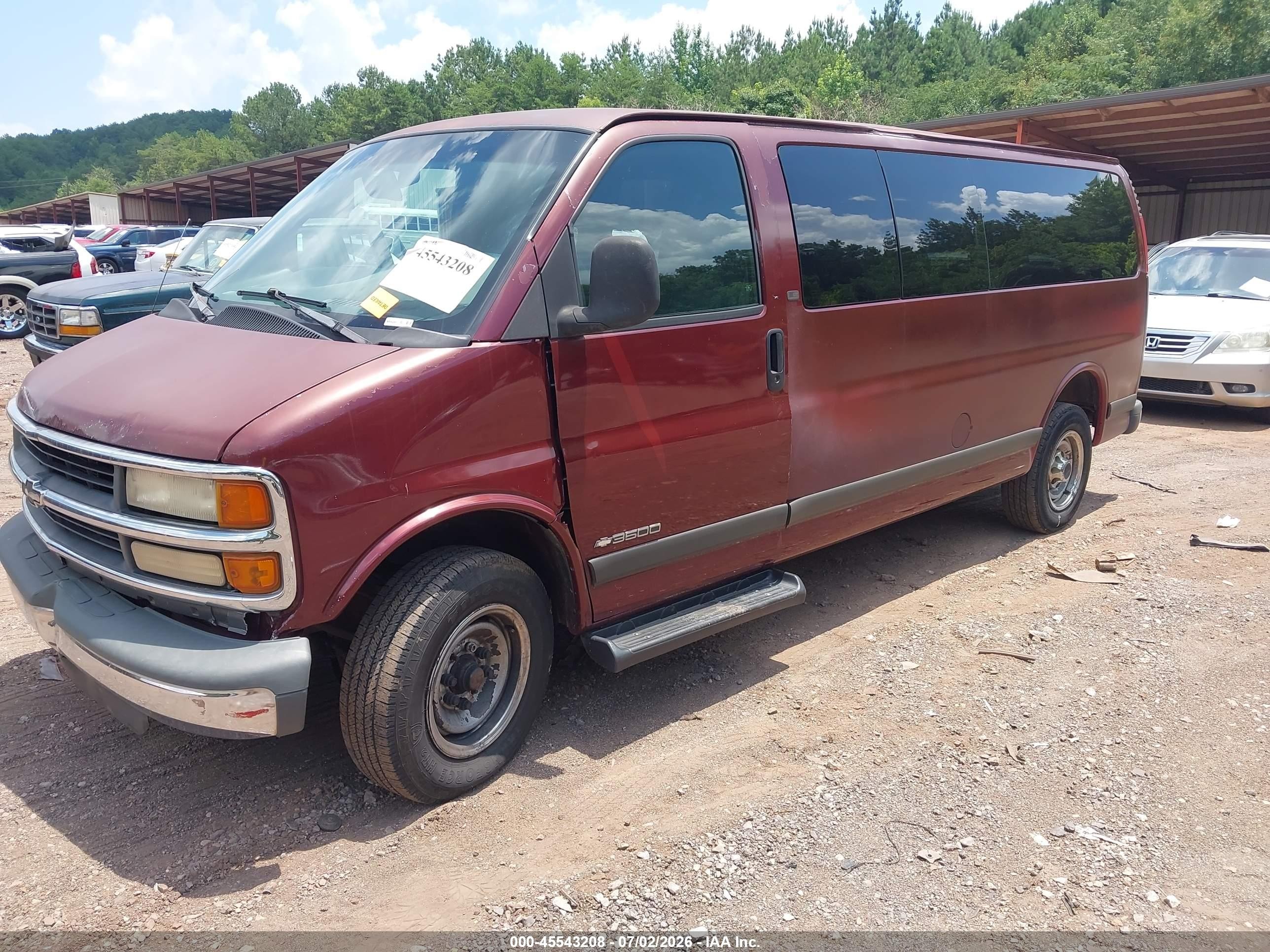2001 Chevrolet Express   Red vin: 1GAHG39R511125064