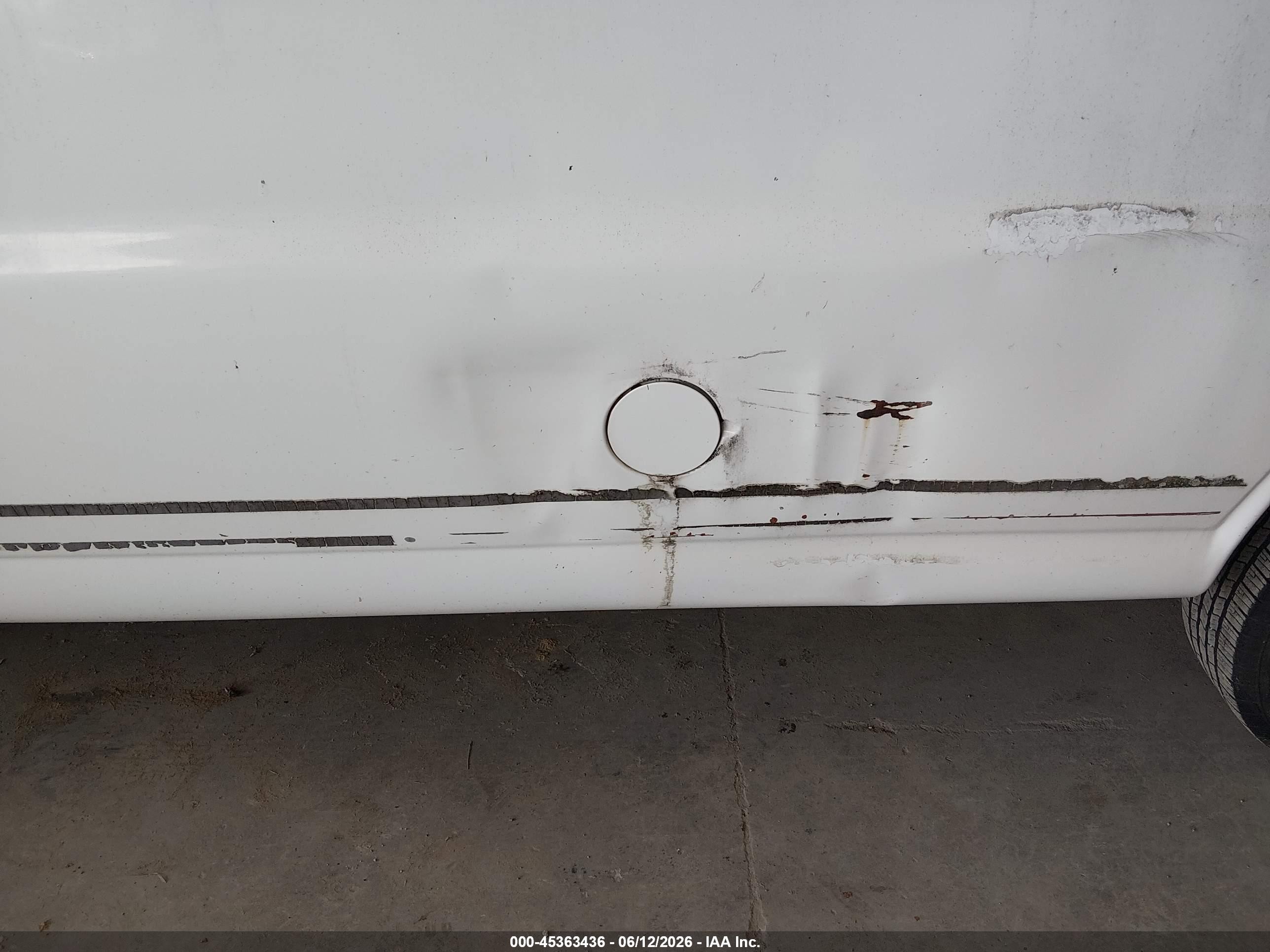 2000 Chevrolet Express   Белый vin: 1GAHG39R6Y1123785