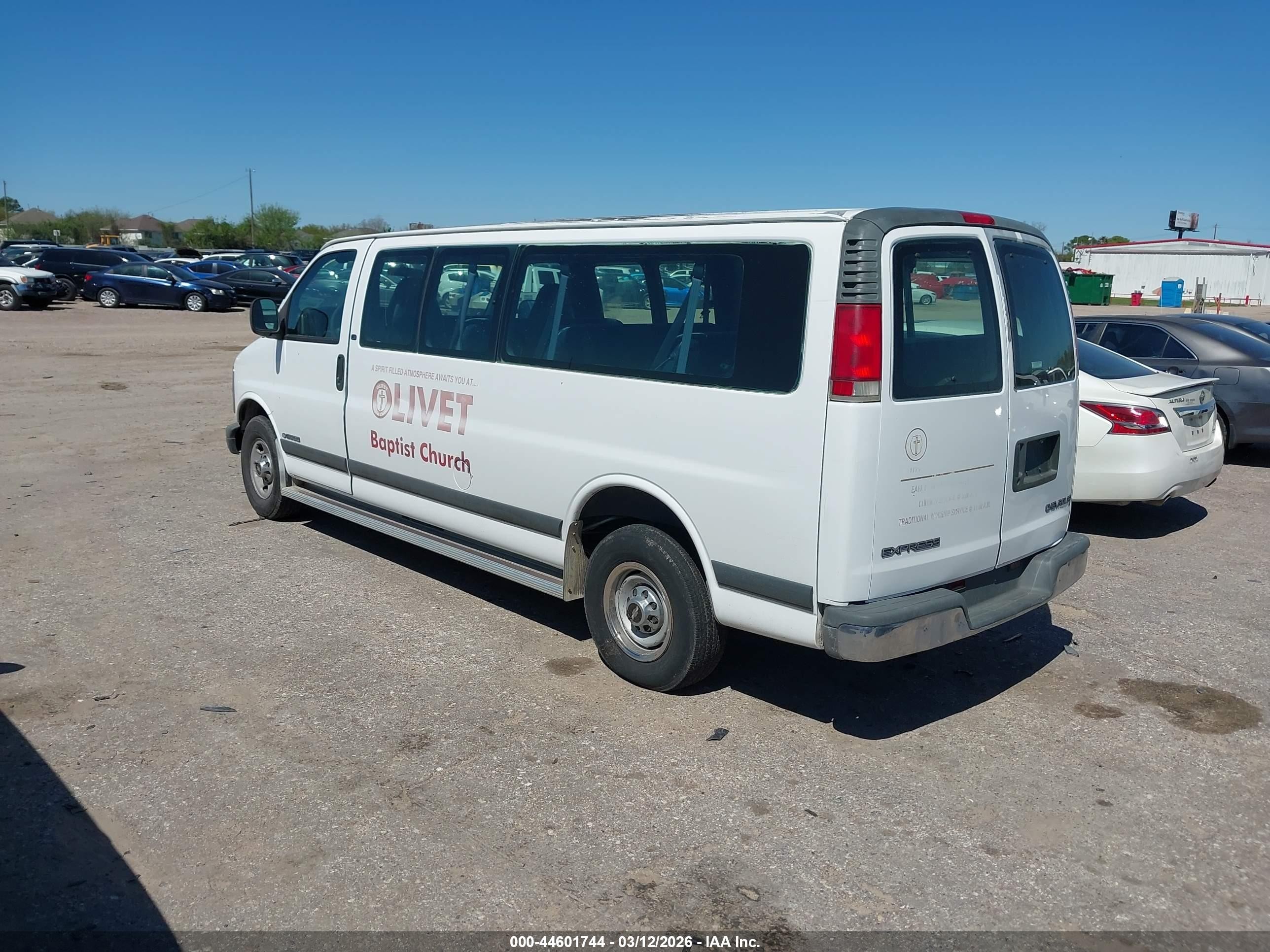 1998 Chevrolet Express   White vin: 1GAHG39R9W1007512