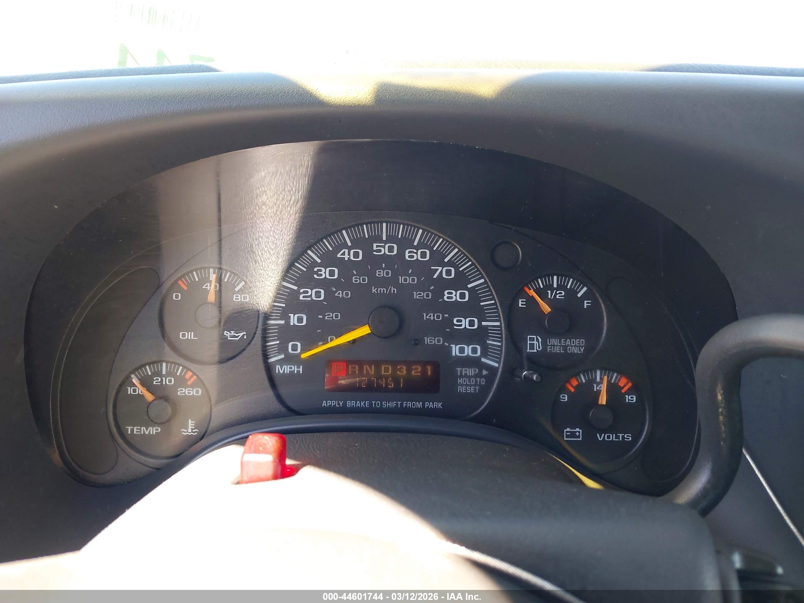 1998 Chevrolet Express   White vin: 1GAHG39R9W1007512