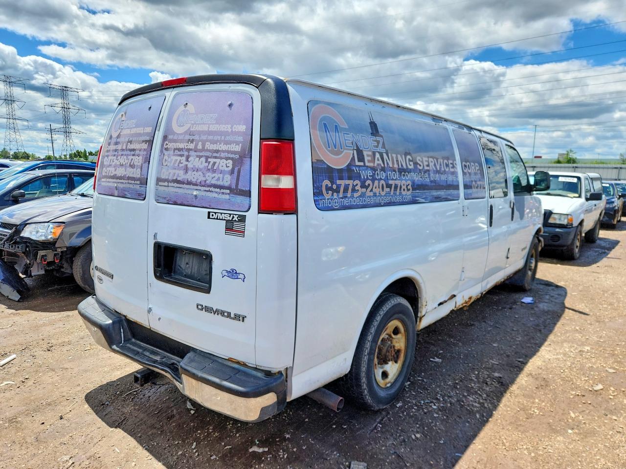 2004 Chevrolet Express G3500 White vin: 1GAHG39U241207388