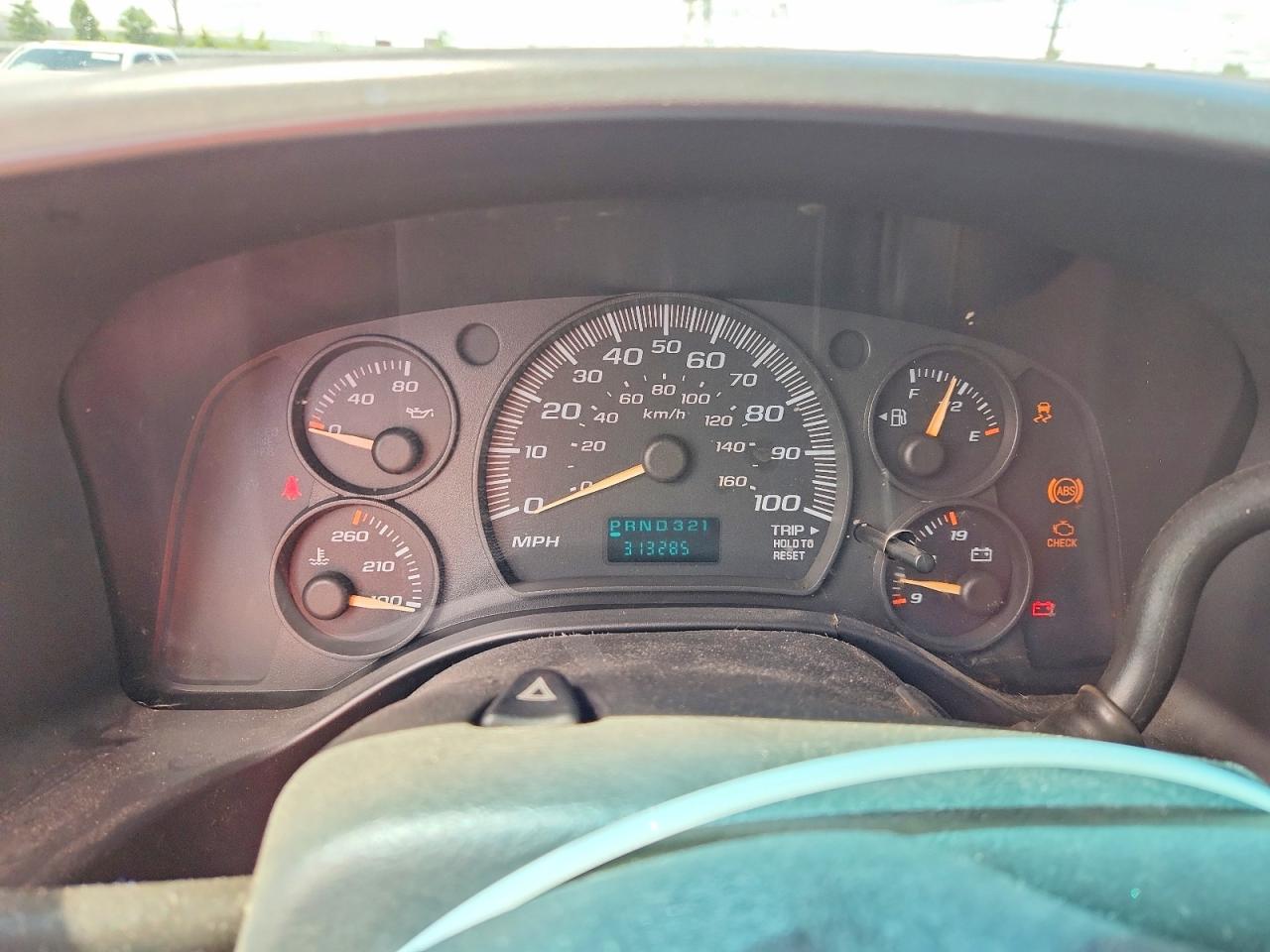 2004 Chevrolet Express G3500 White vin: 1GAHG39U241207388