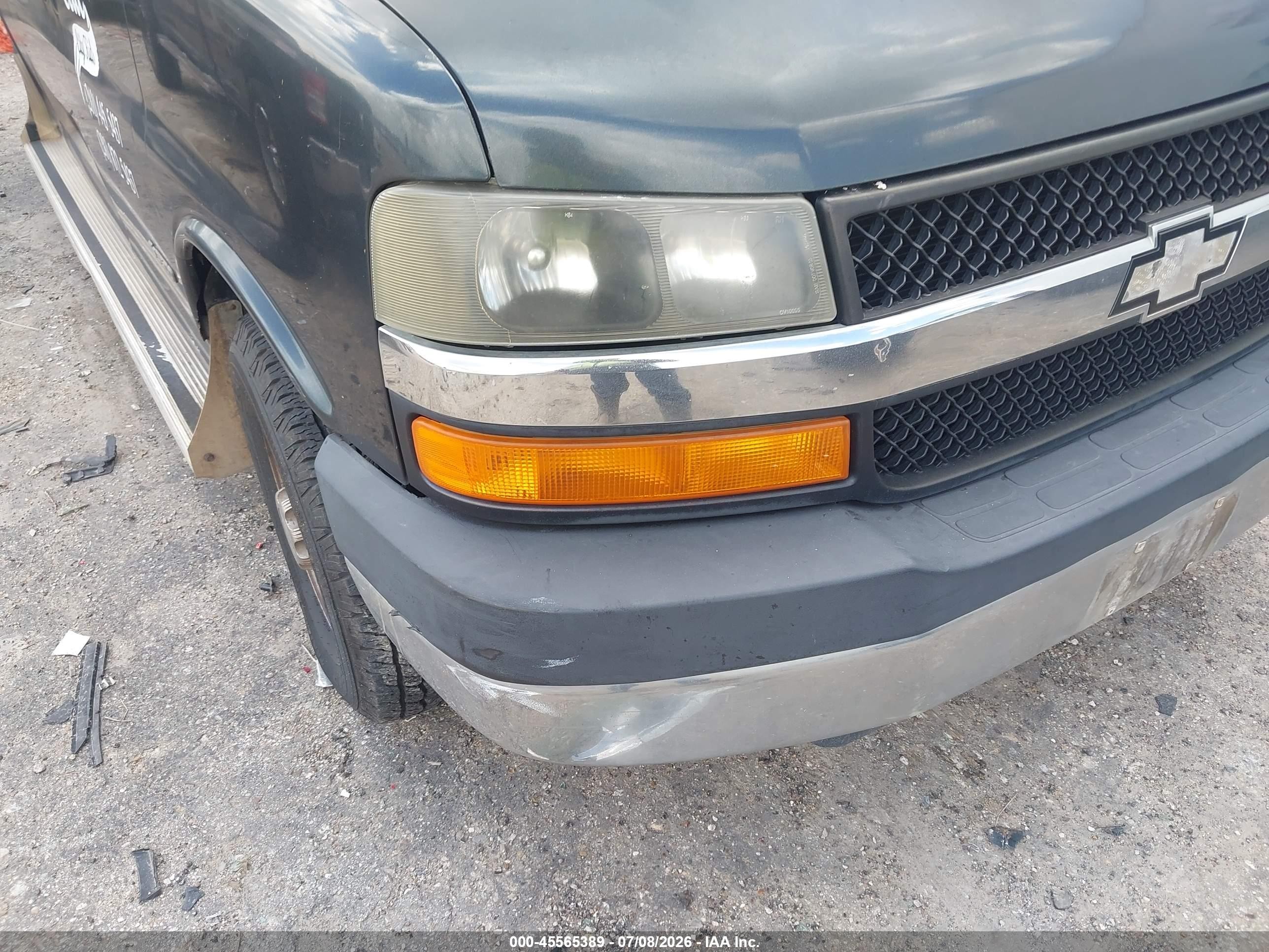 2005 Chevrolet Express Passenger   Gray vin: 1GAHG39U251247746