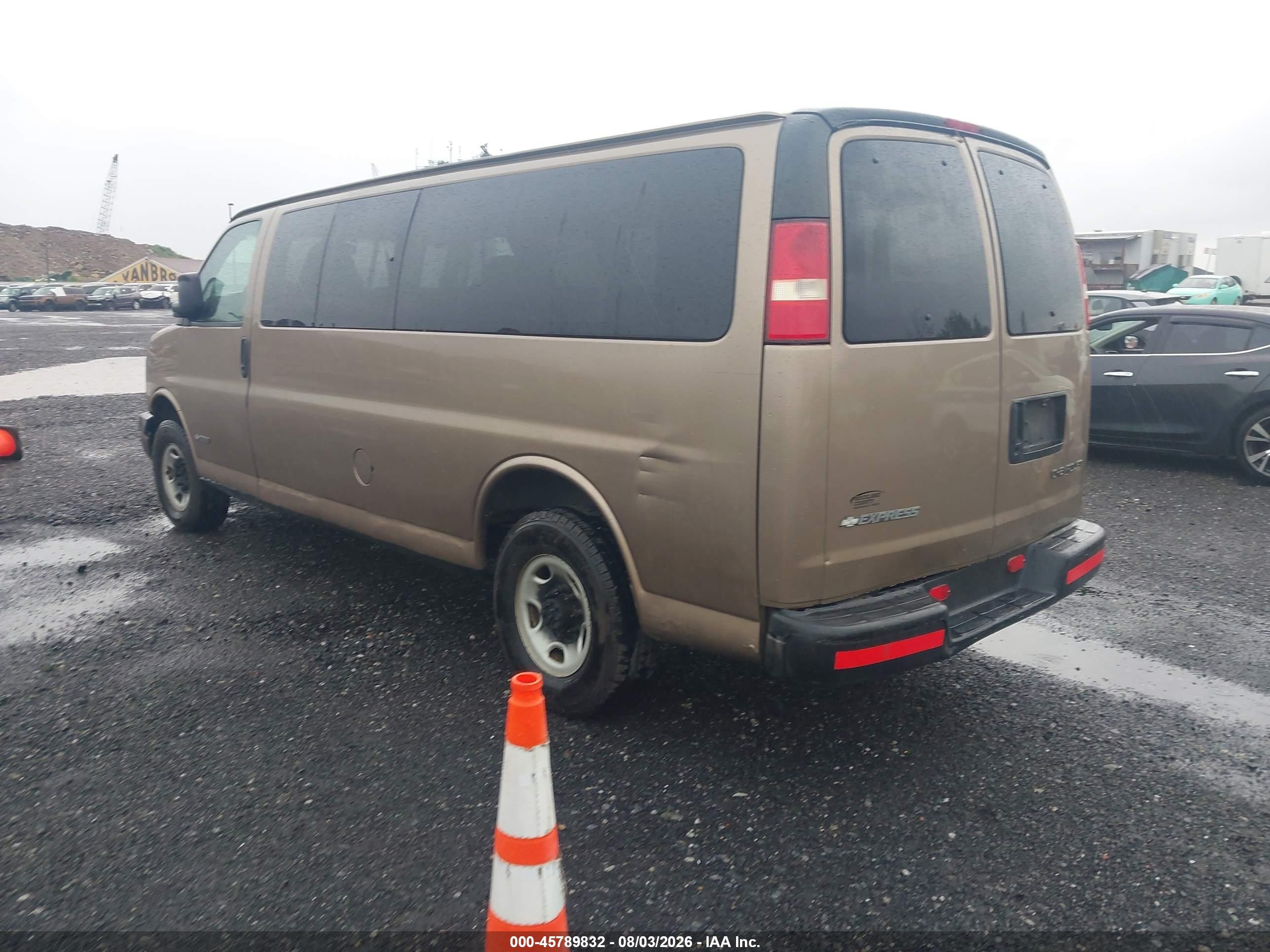 2003 Chevrolet Express Passenger   Tan vin: 1GAHG39U331147894