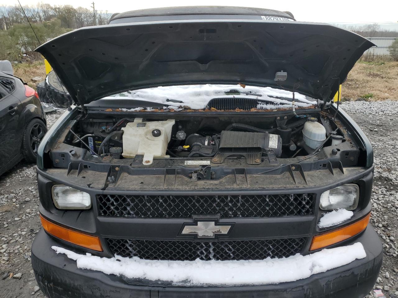 2005 Chevrolet Express G3500 Green vin: 1GAHG39U651214586