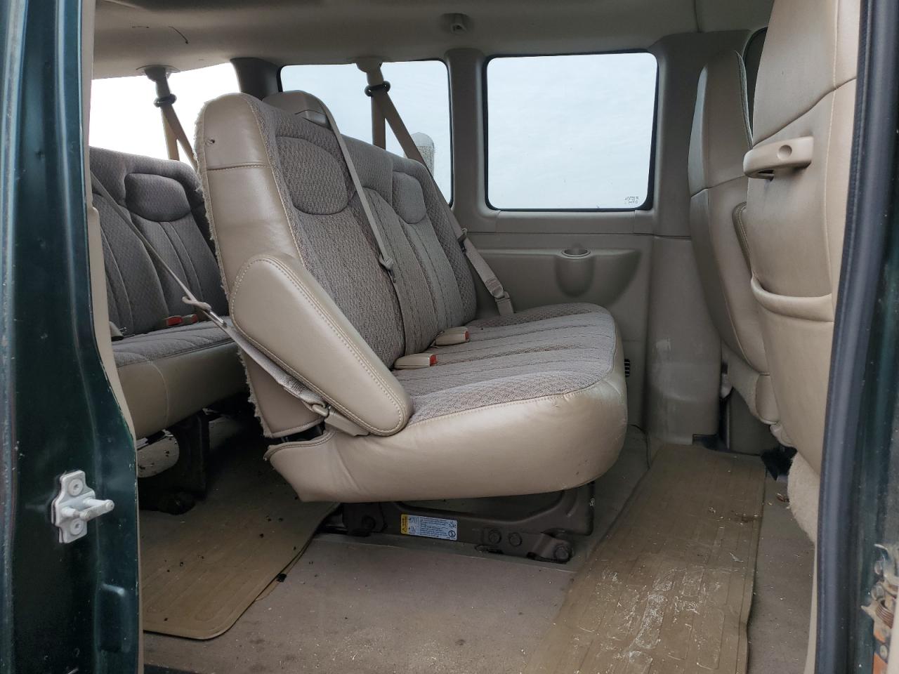 2005 Chevrolet Express G3500 Green vin: 1GAHG39U651214586