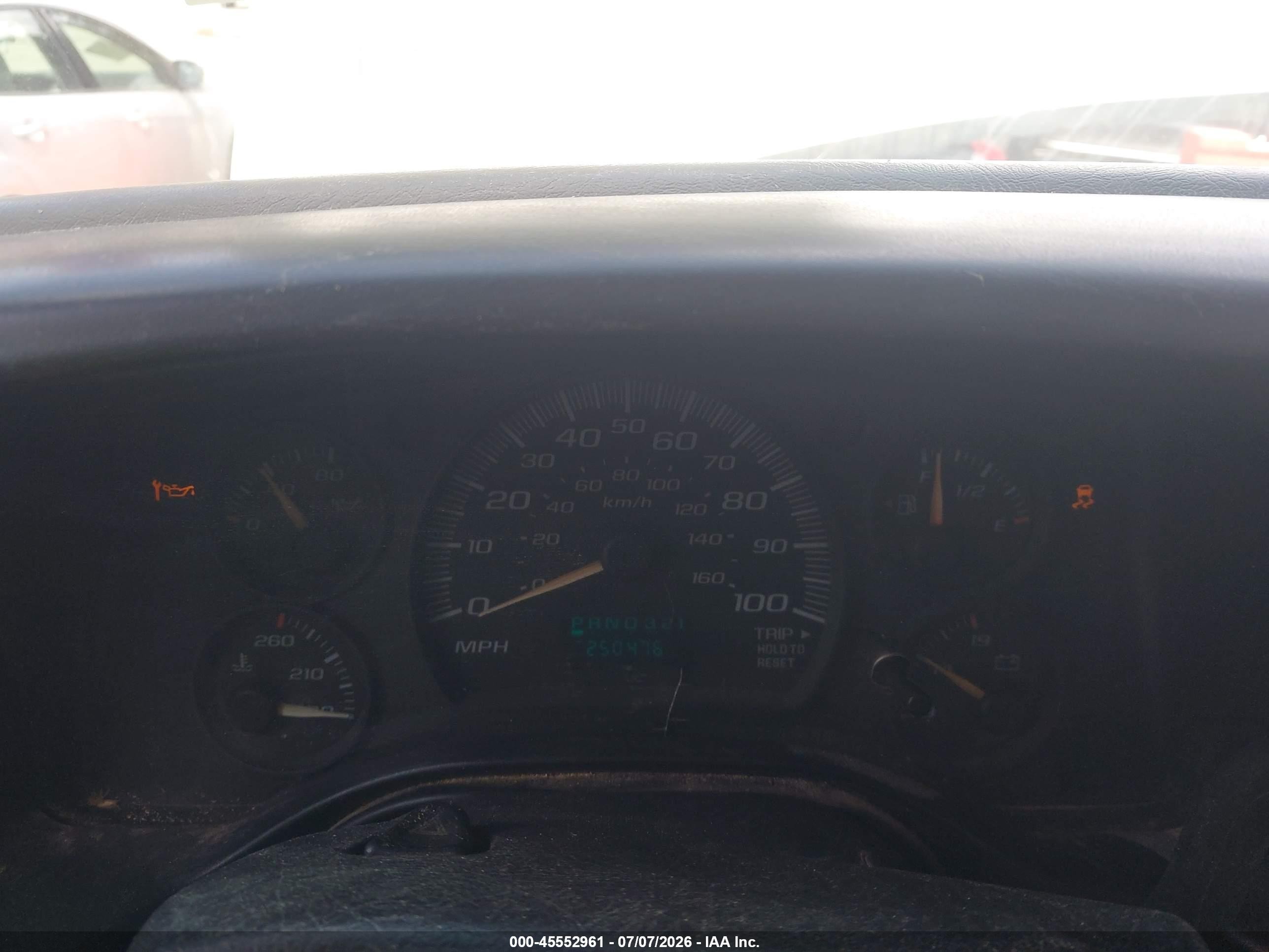2005 Chevrolet Express Passenger   Белый vin: 1GAHG39U751128834
