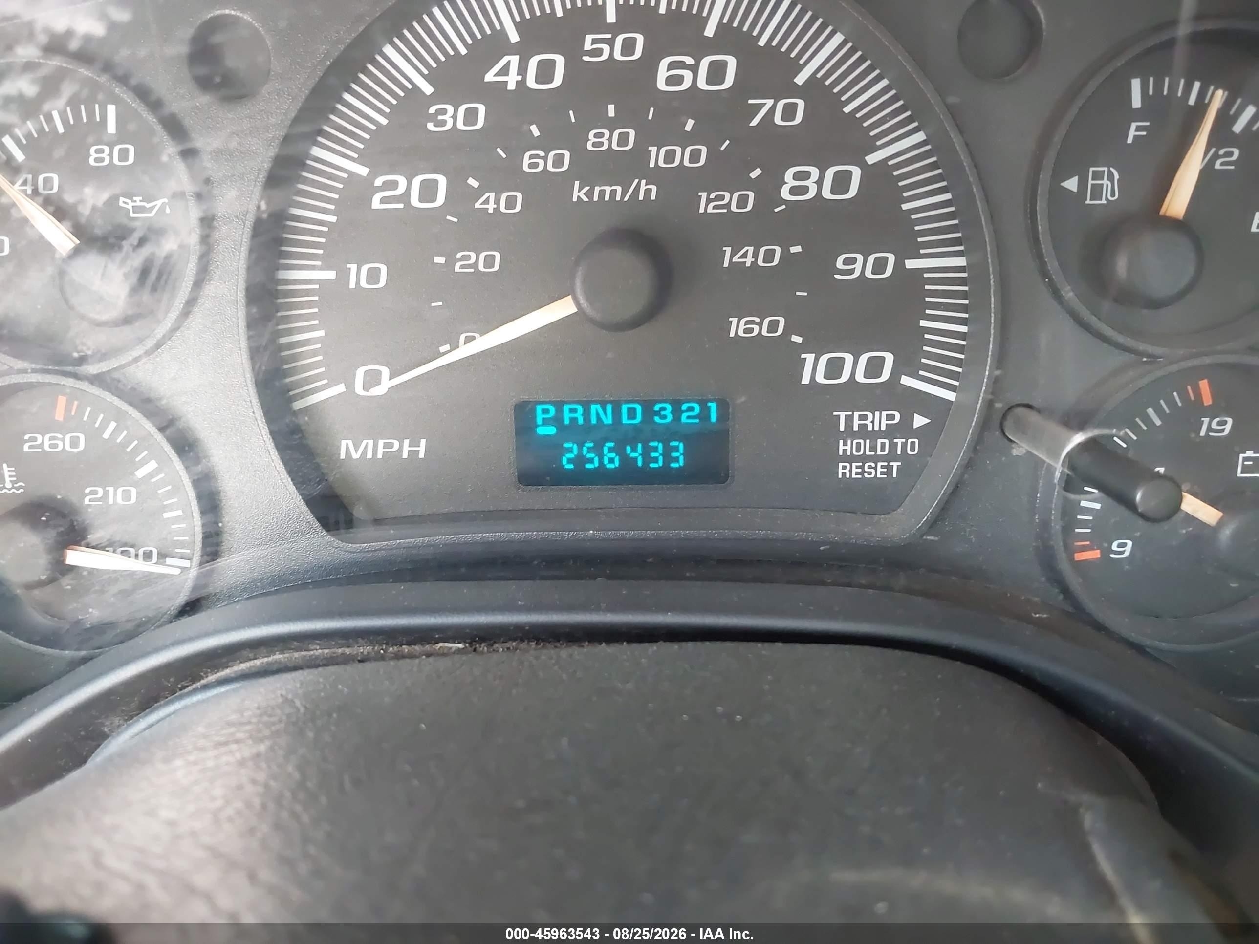 2006 Chevrolet Express Passenger Ls White vin: 1GAHG39UX61173509