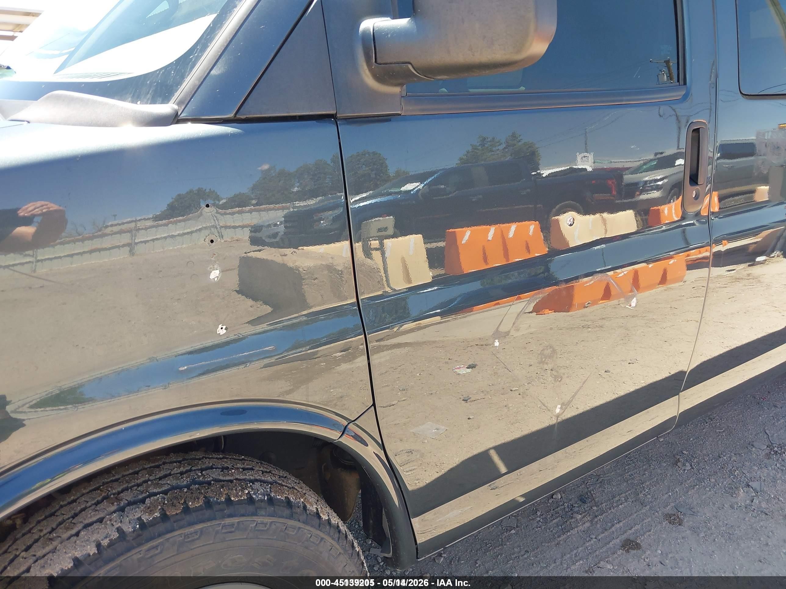 2017 Chevrolet Express 2500 Ls Золотой vin: 1GAWGEFF3H1290067