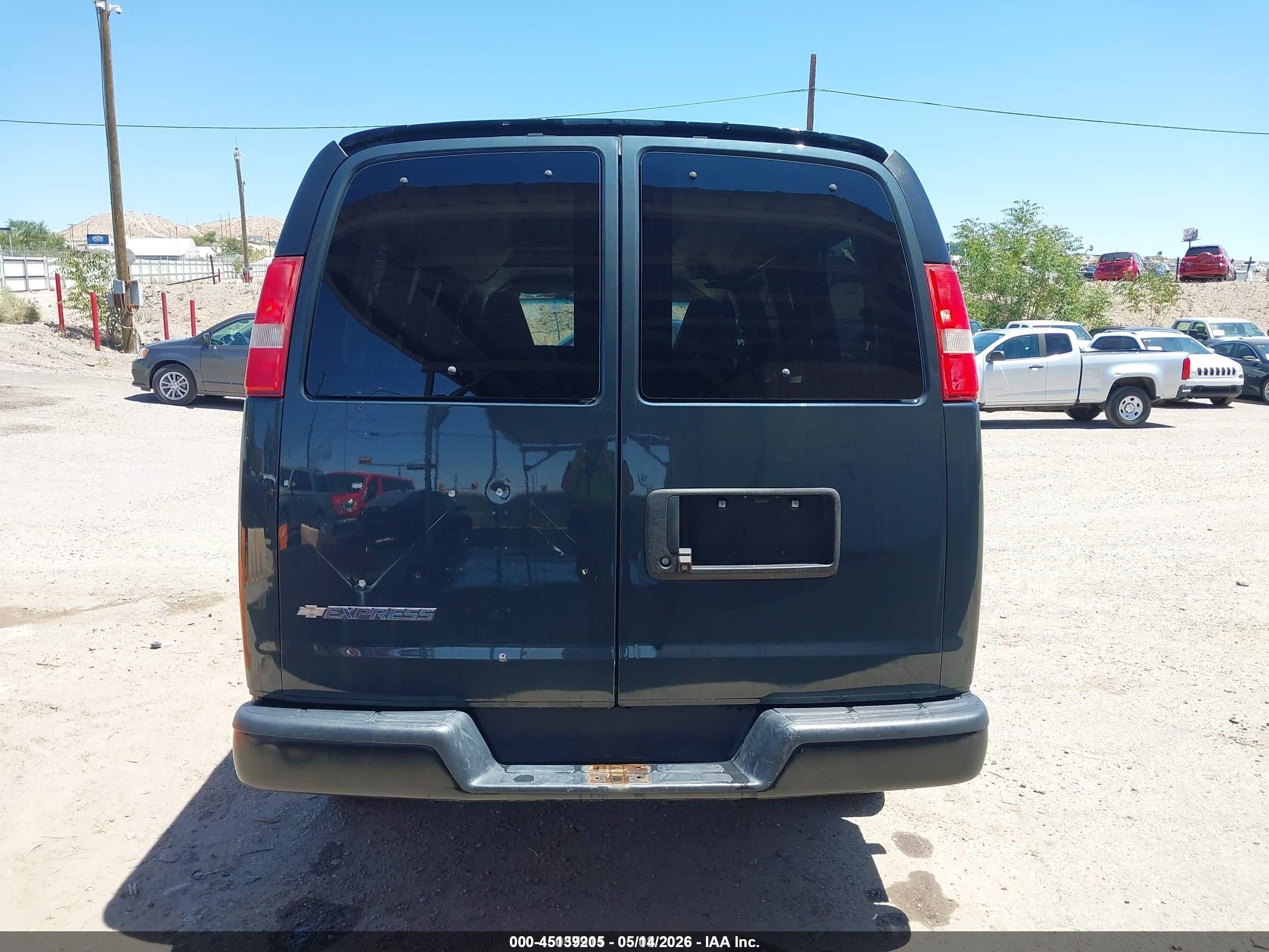2017 Chevrolet Express 2500 Ls Золотой vin: 1GAWGEFF3H1290067