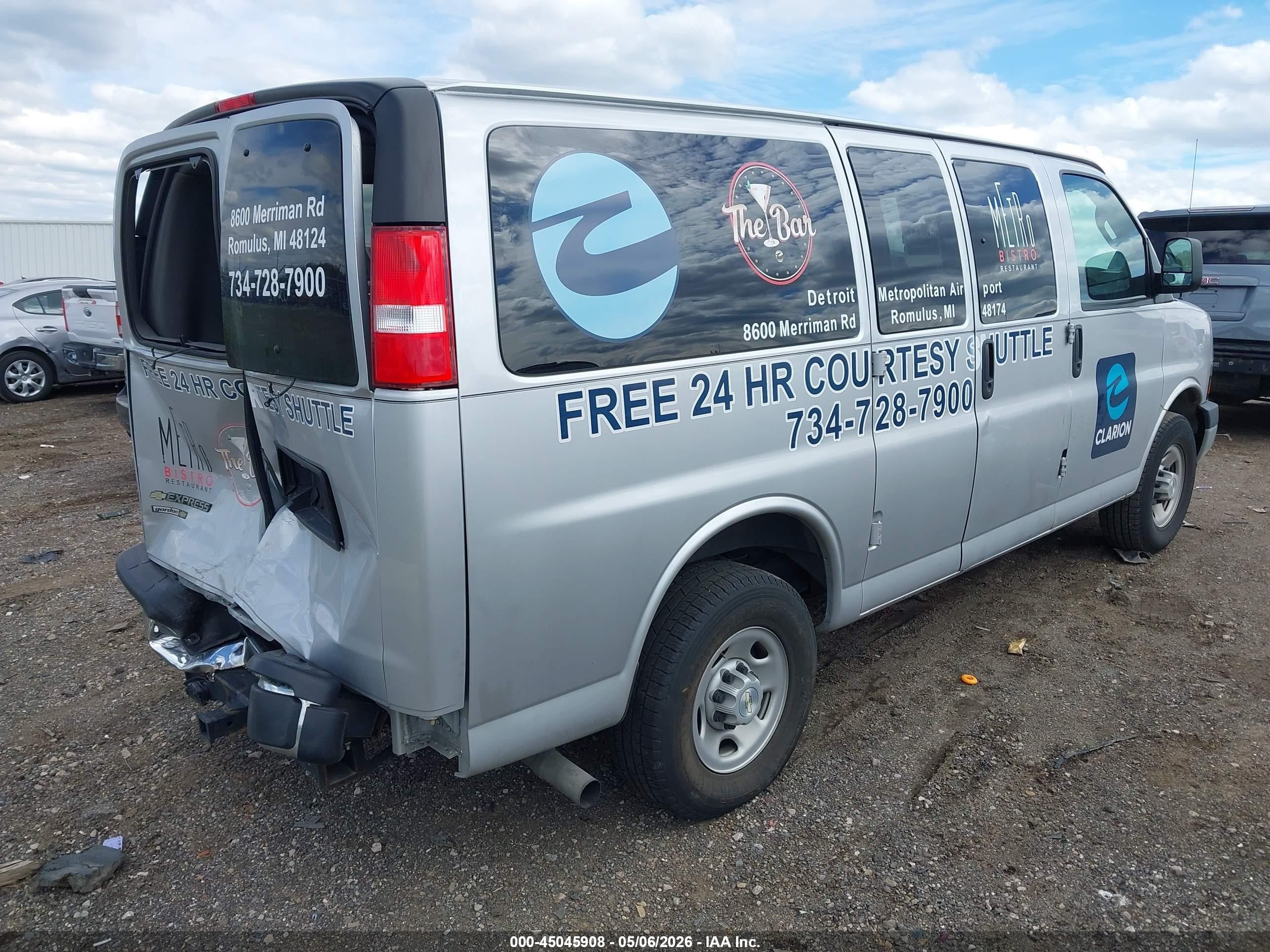 2023 Chevrolet Express Passenger Rwd 2500 Regular Wheelbase Lt Silver vin: 1GAWGFF78P1231593