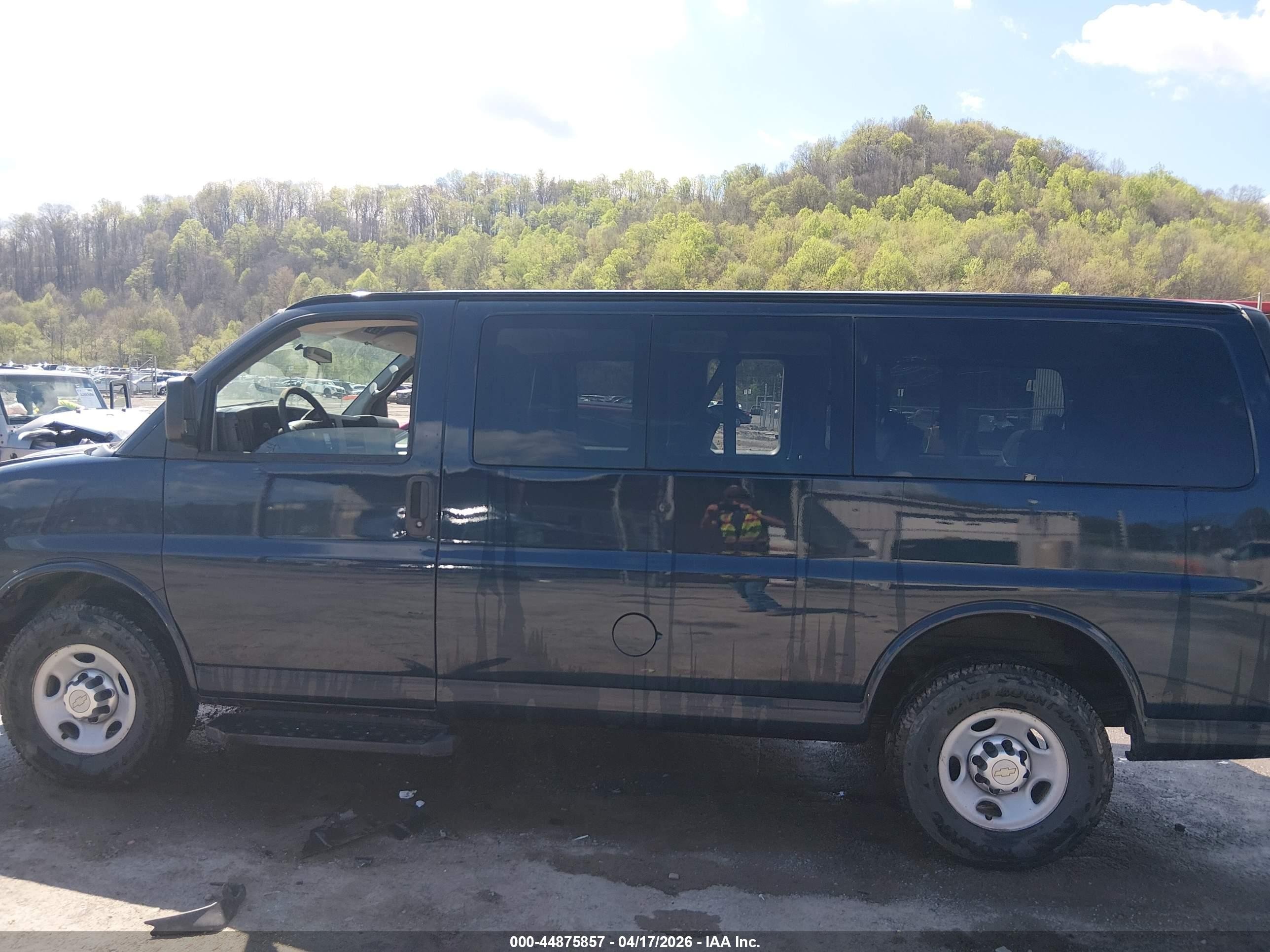 2012 Chevrolet Express 2500 Ls Dark Blue vin: 1GAWGPFA3C1195713