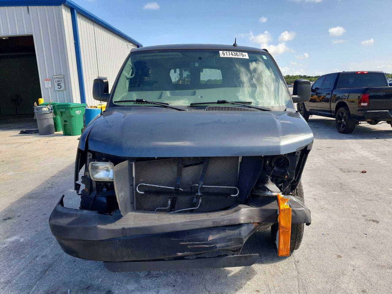 2015 Chevrolet Express G2500 Ls Gray vin: 1GAWGPFF2F1265279