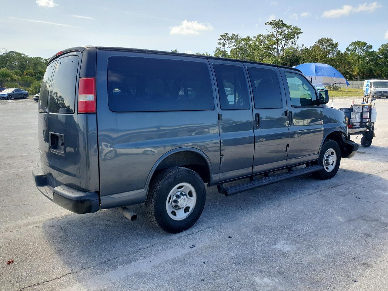 2015 Chevrolet Express G2500 Ls Gray vin: 1GAWGPFF2F1265279