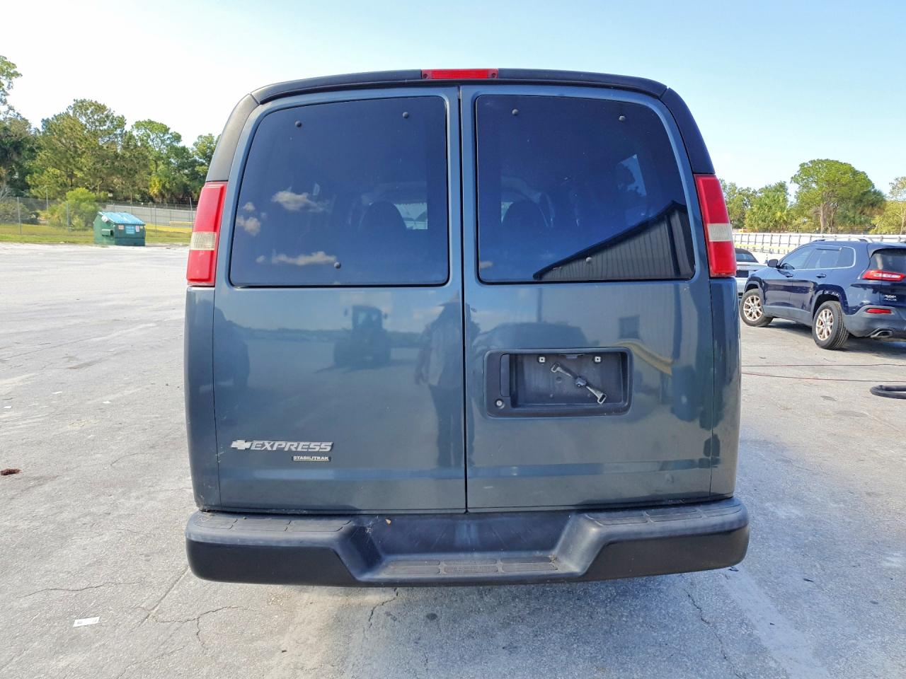 2015 Chevrolet Express G2500 Ls Gray vin: 1GAWGPFF2F1265279
