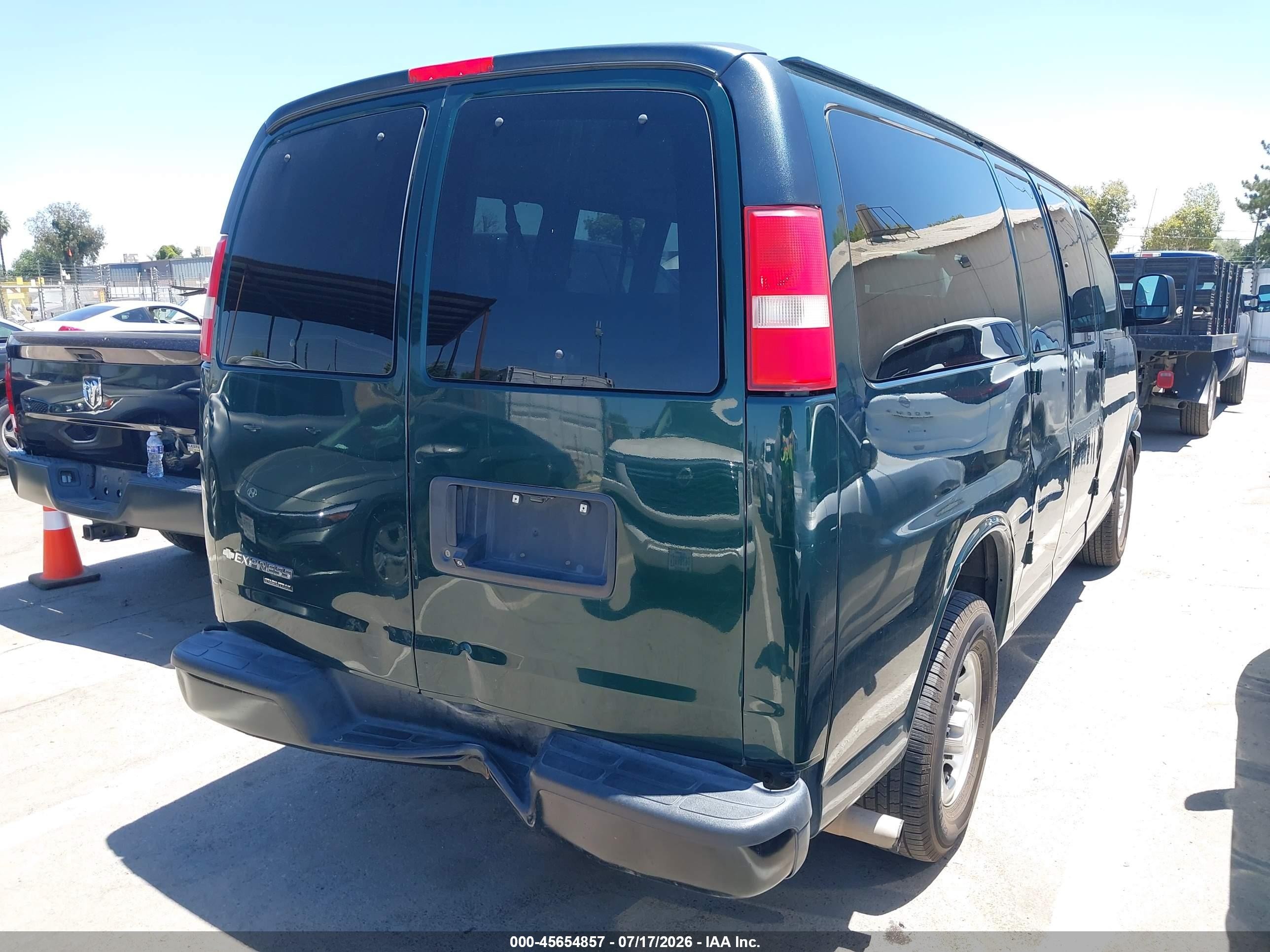 2015 Chevrolet Express 2500 Ls Green vin: 1GAWGPFF7F1282773