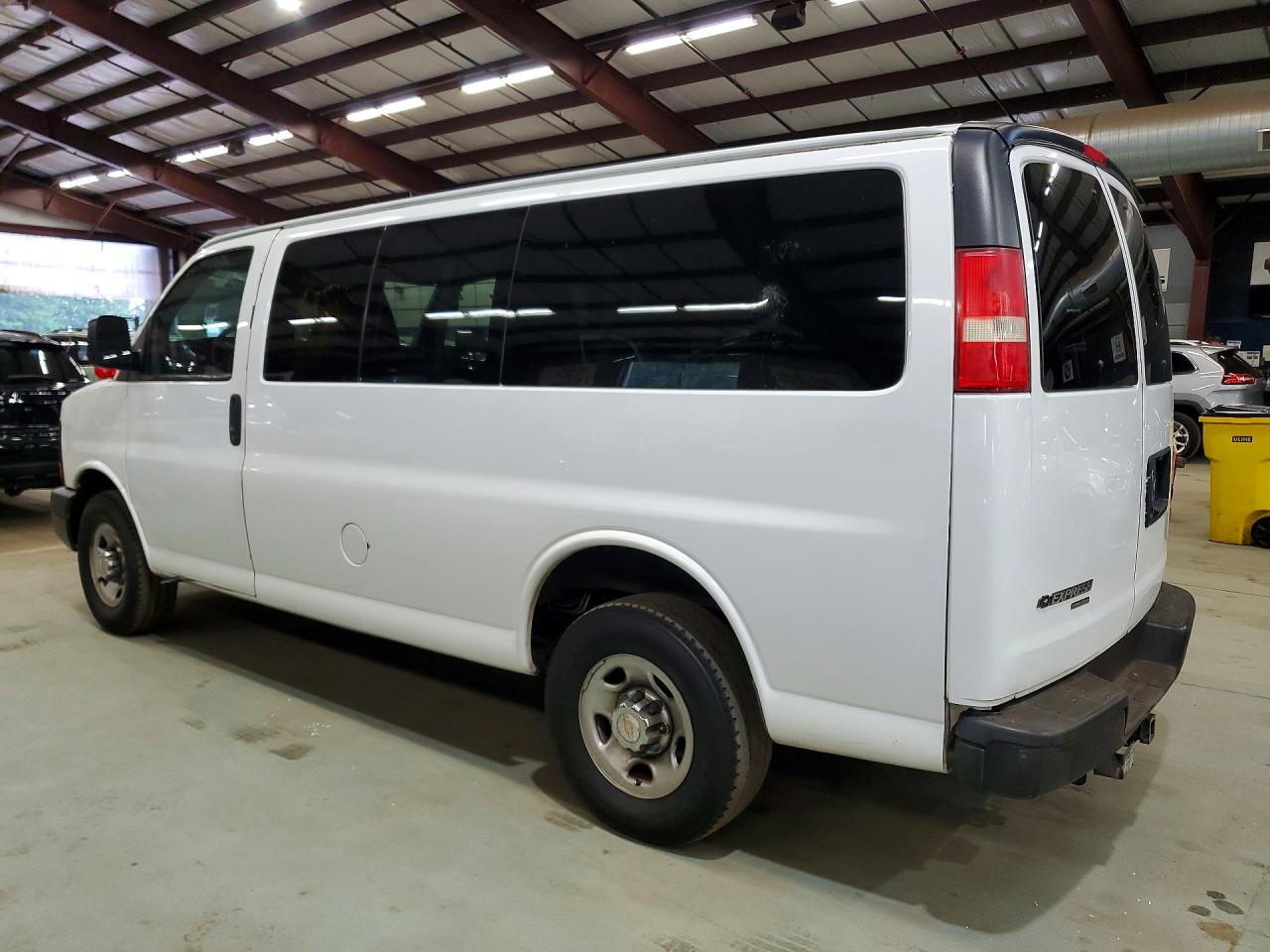 2015 Chevrolet Express G2500 Ls White vin: 1GAWGPFFXF1283481