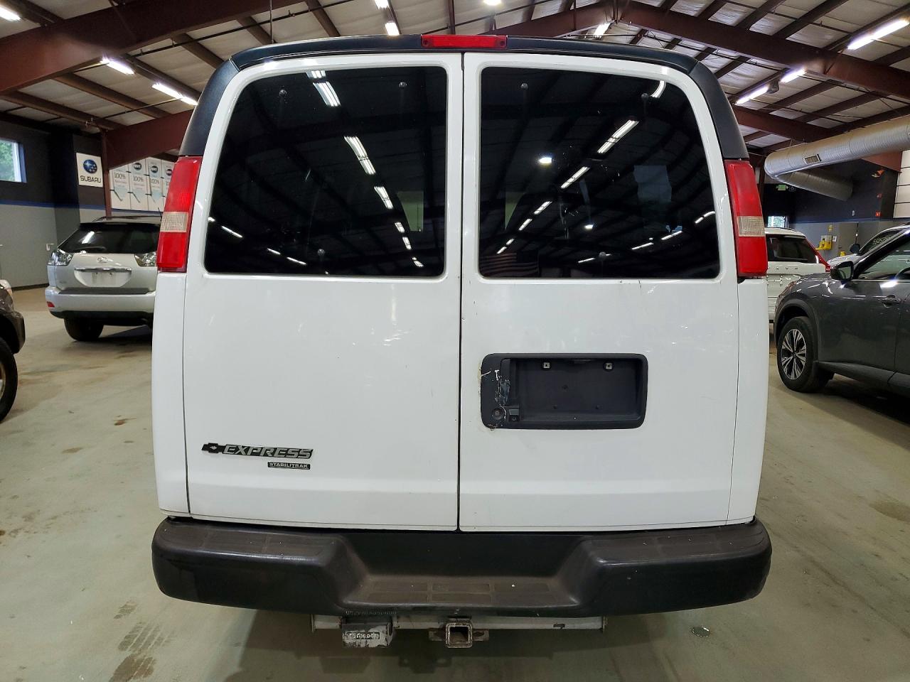 2015 Chevrolet Express G2500 Ls White vin: 1GAWGPFFXF1283481