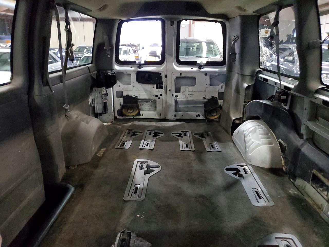 2015 Chevrolet Express G2500 Ls White vin: 1GAWGPFFXF1283481