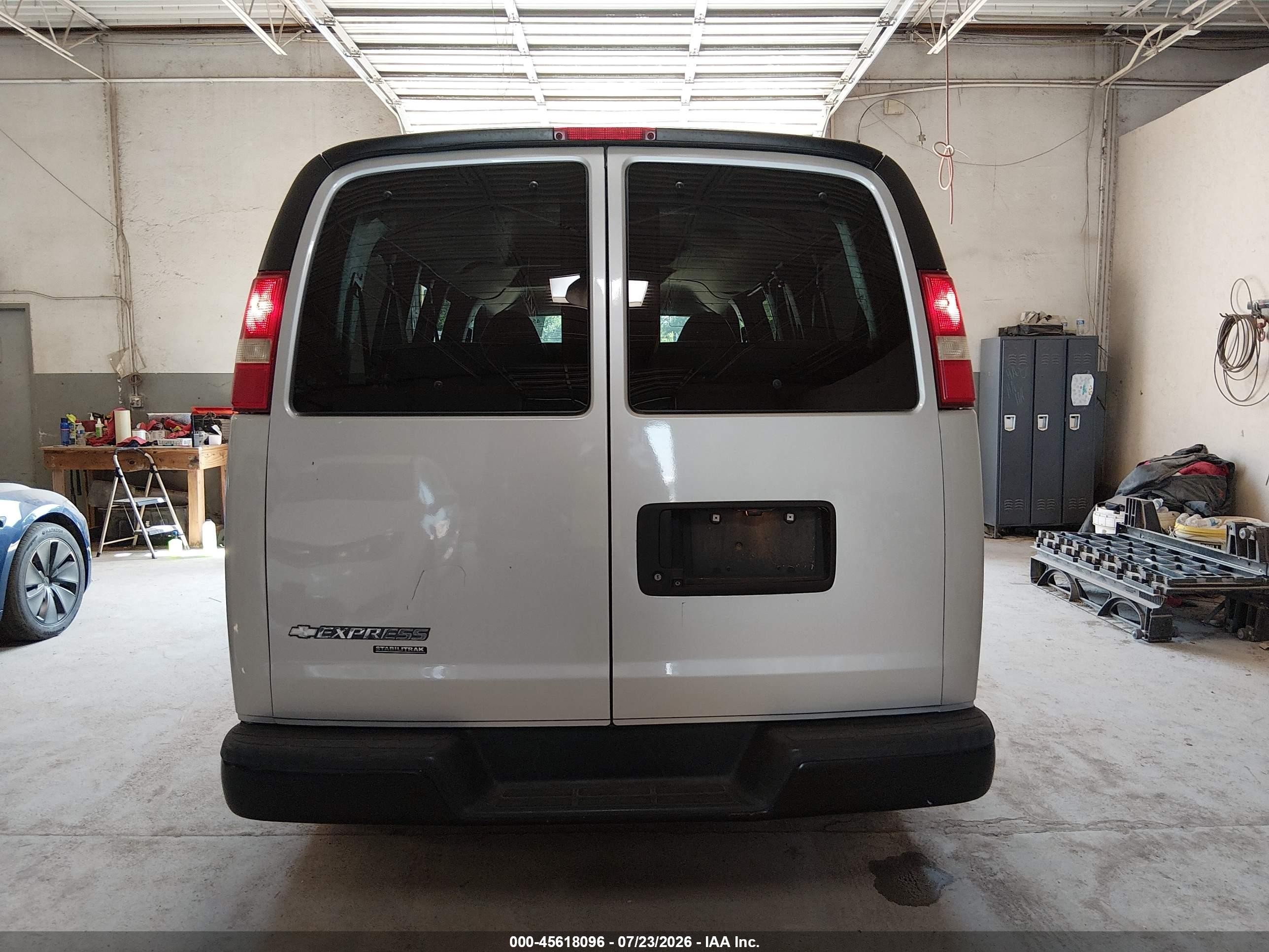 2014 Chevrolet Express 2500 Ls Silver vin: 1GAWGPFG7E1188951