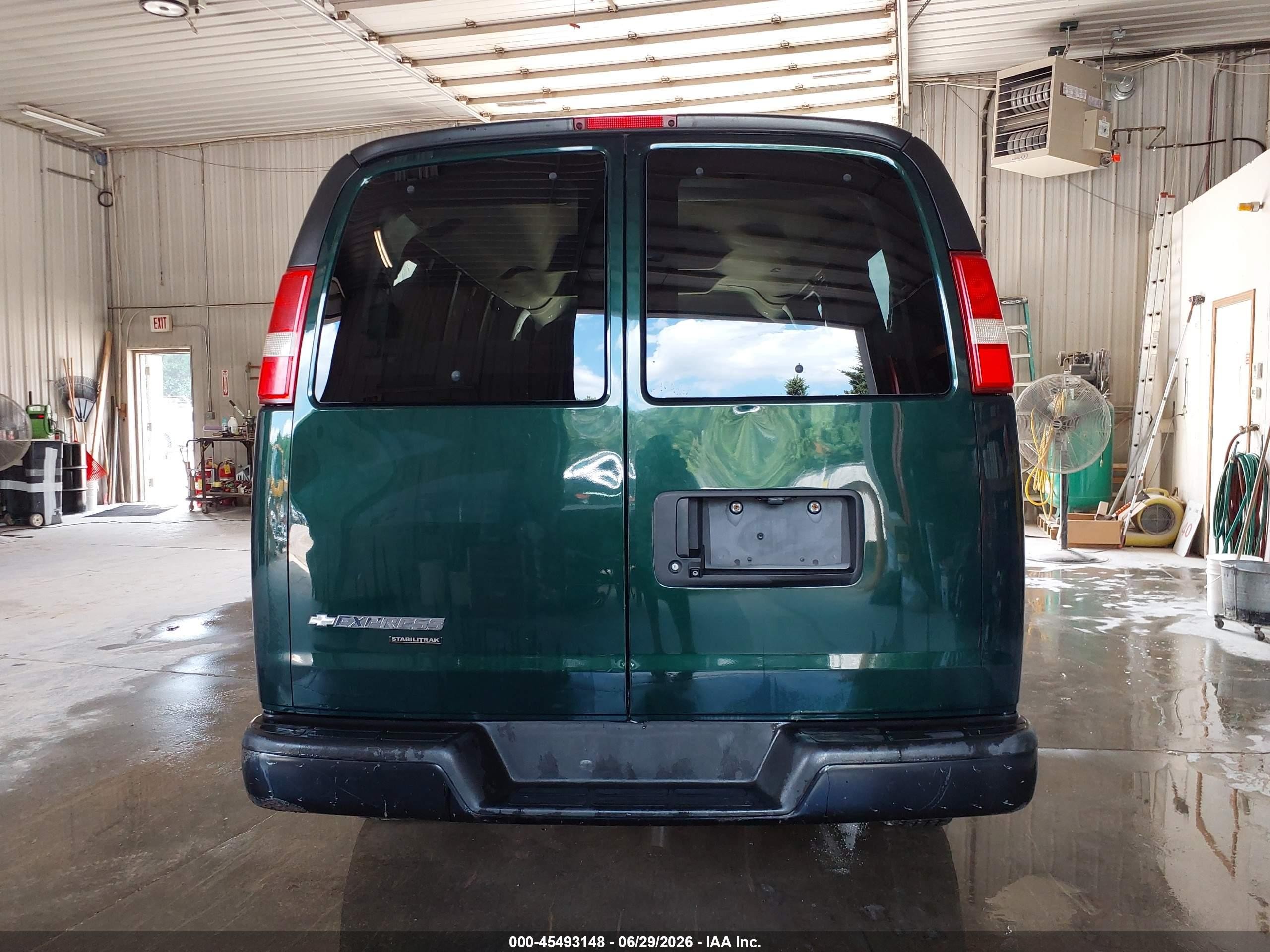 2015 Chevrolet Express 2500 Ls Green vin: 1GAWGPFG9F1254417
