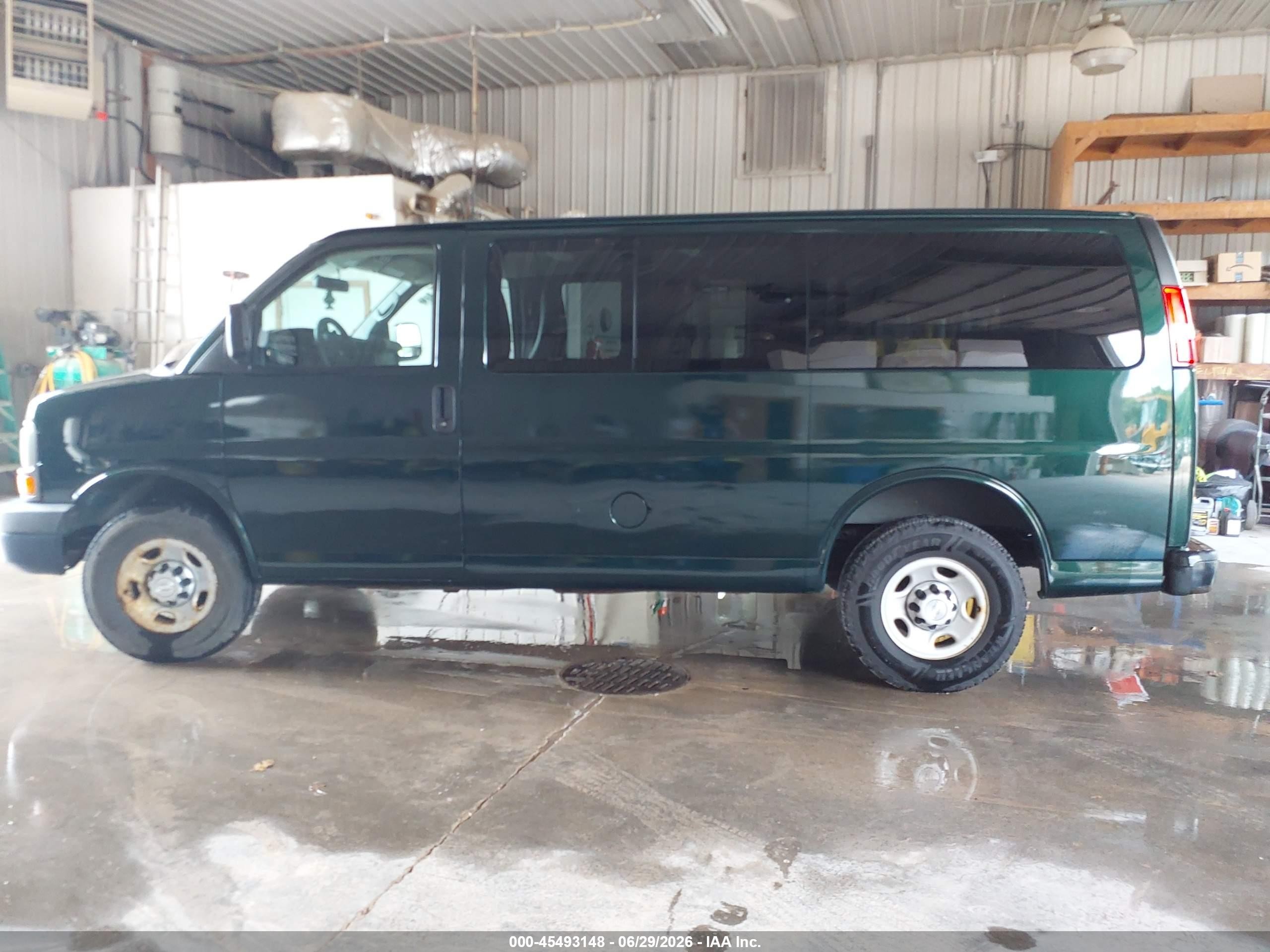 2015 Chevrolet Express 2500 Ls Green vin: 1GAWGPFG9F1254417